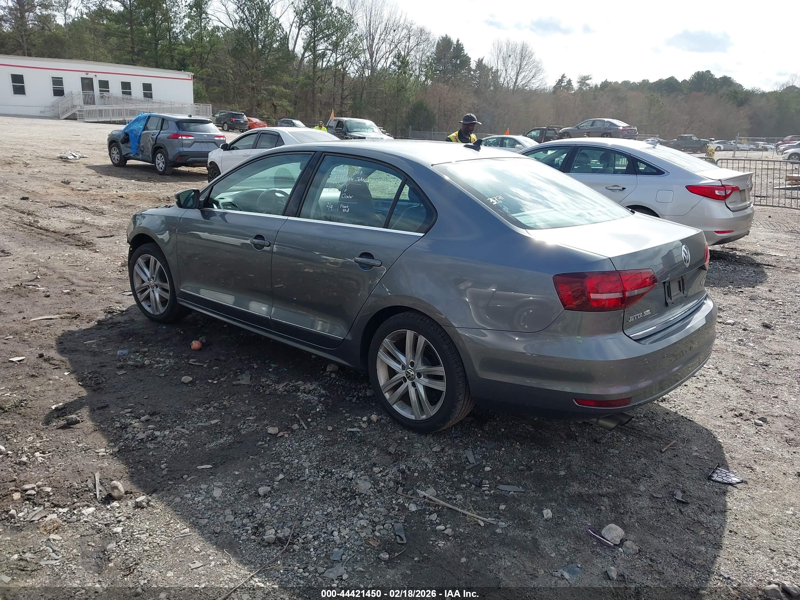 VOLKSWAGEN JETTA image 3