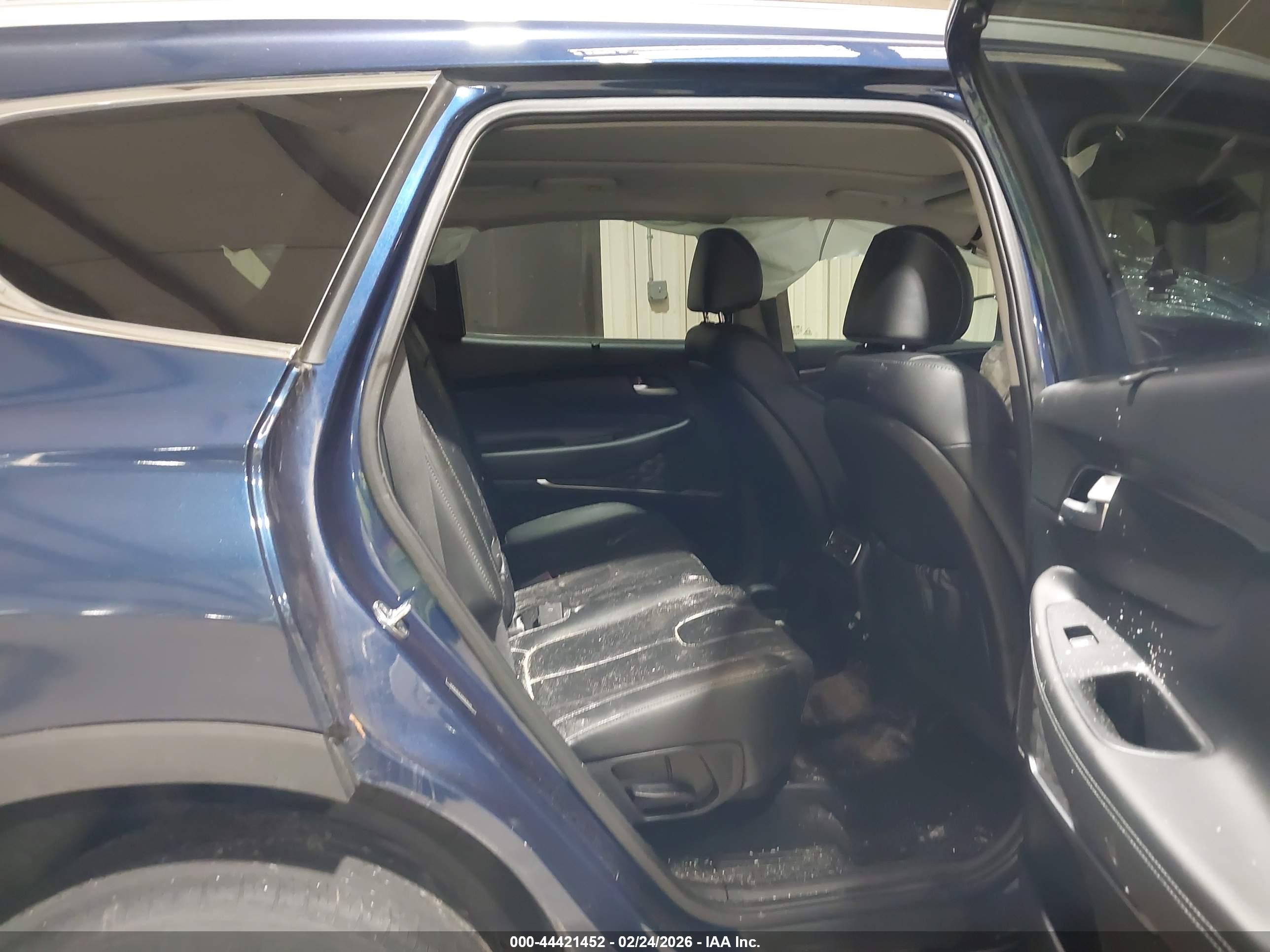 HYUNDAI SANTA image 8