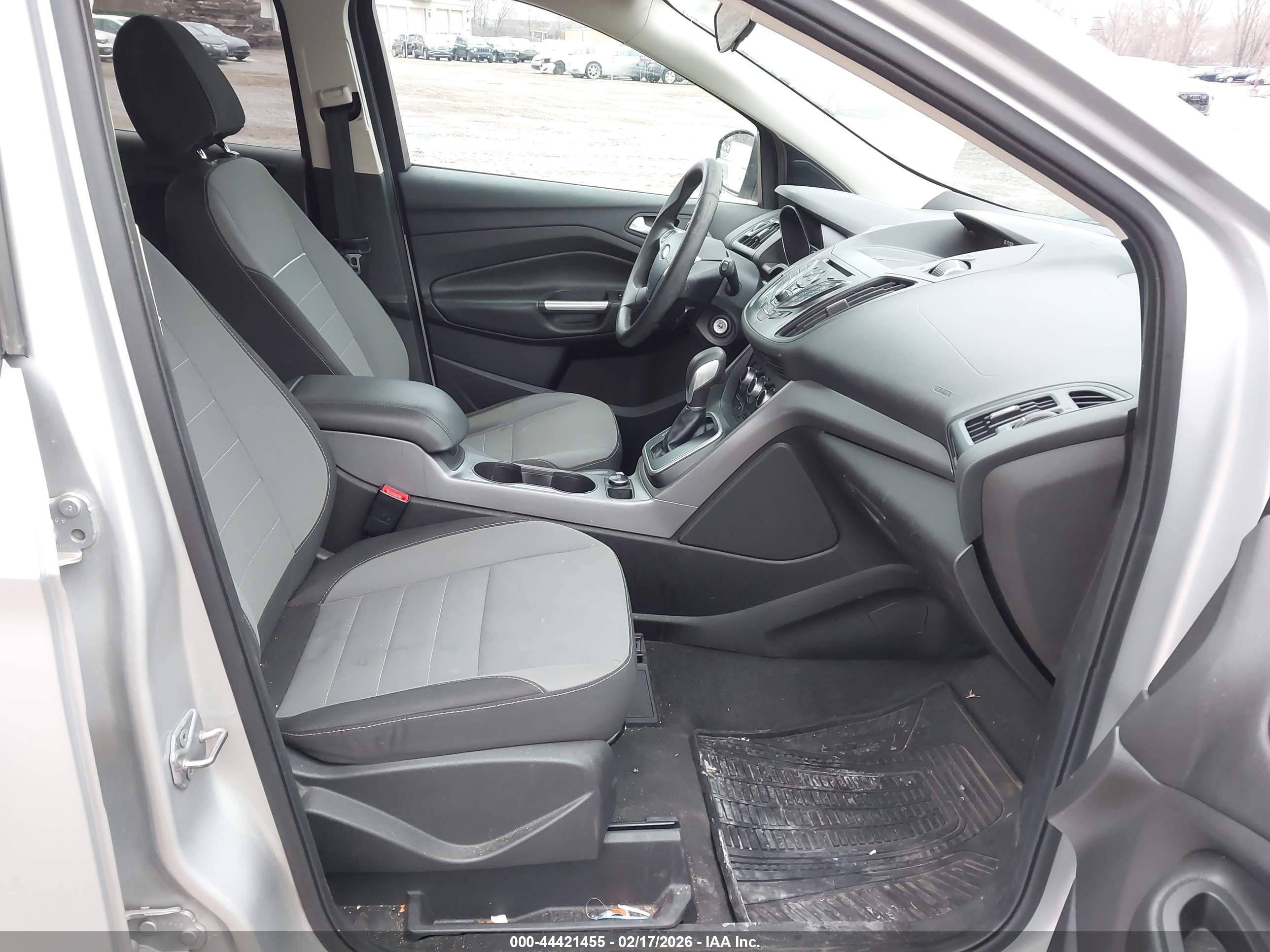 FORD ESCAPE image 5