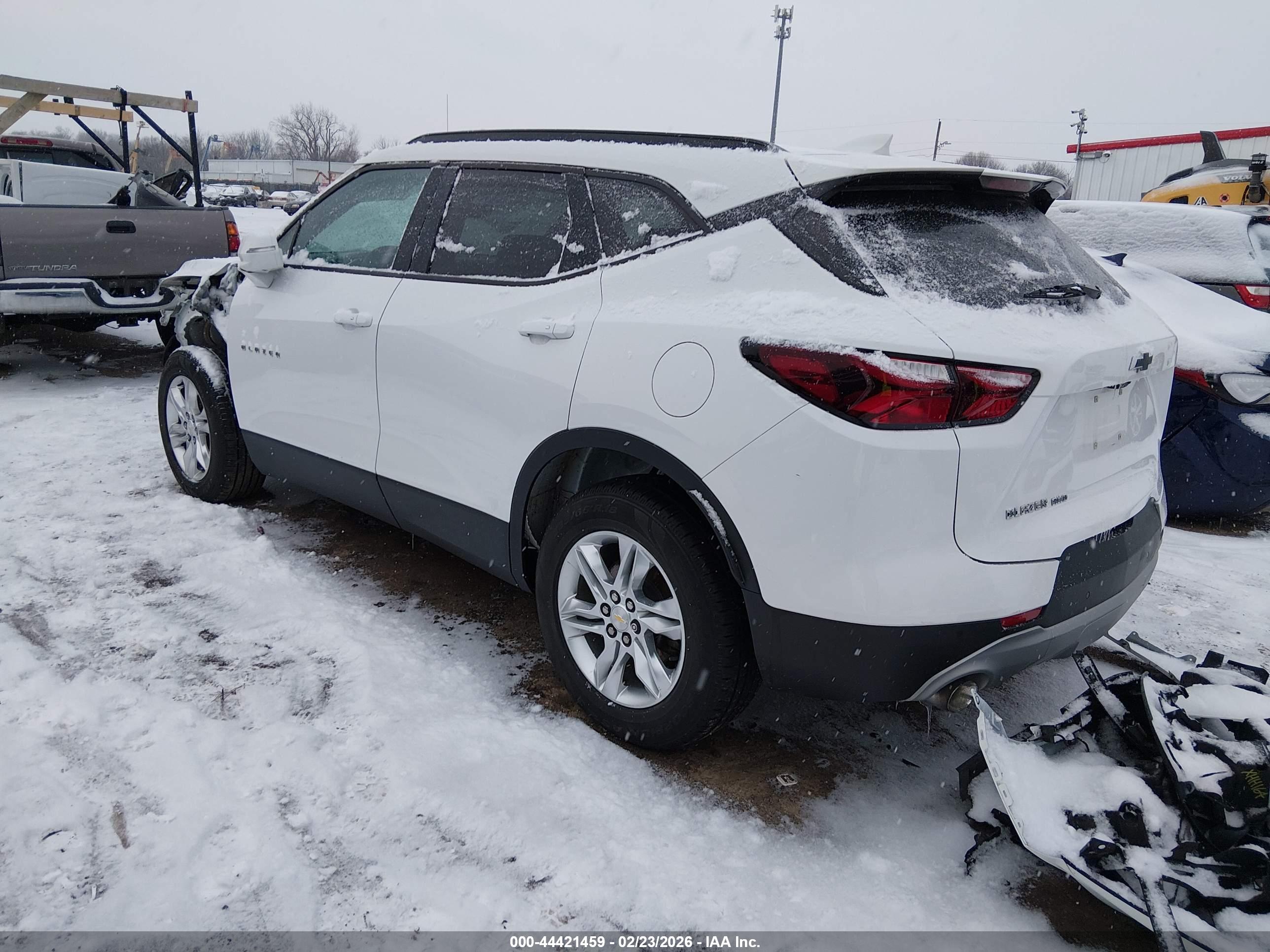 CHEVROLET BLAZER image 3
