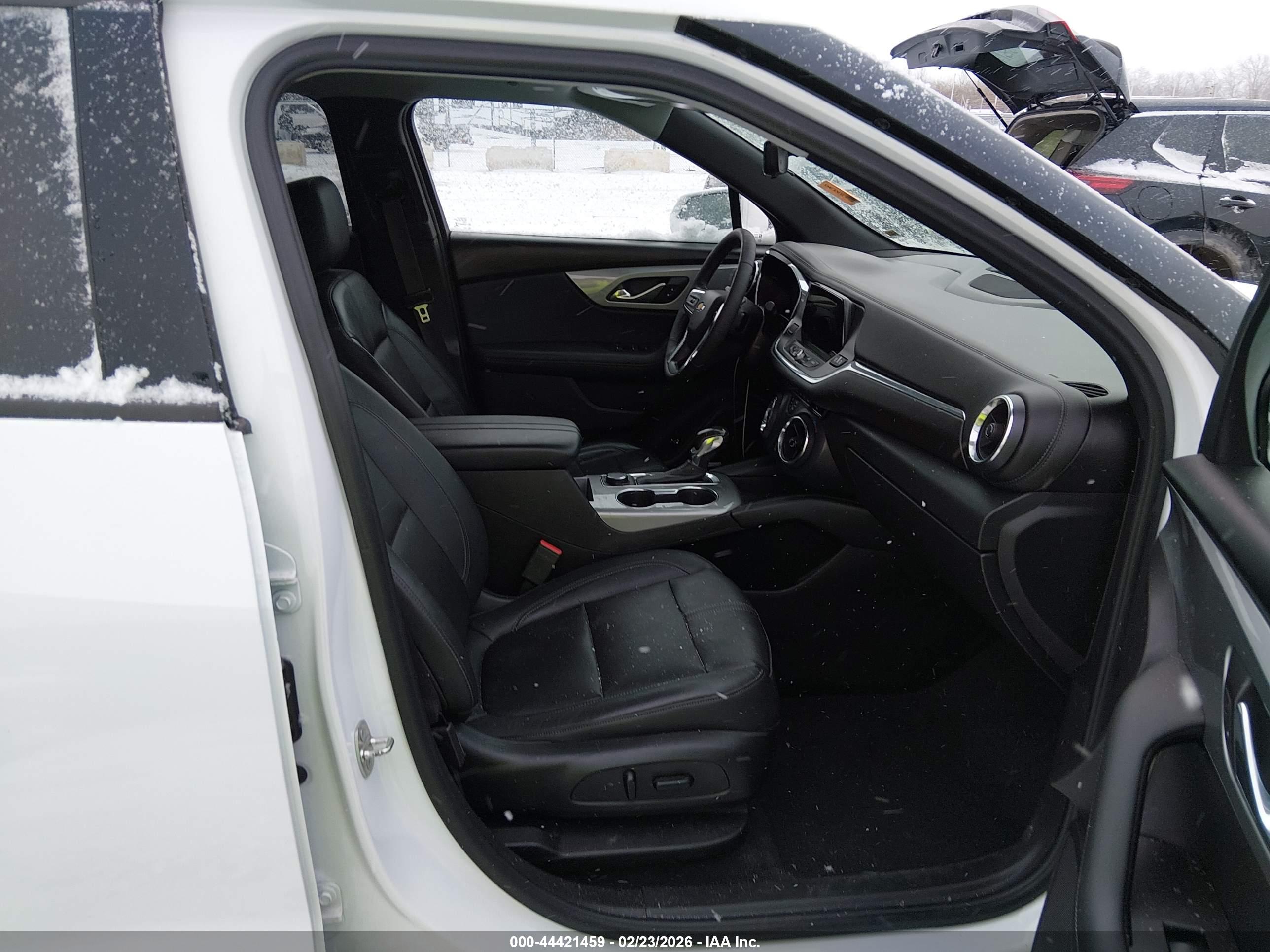 CHEVROLET BLAZER image 5