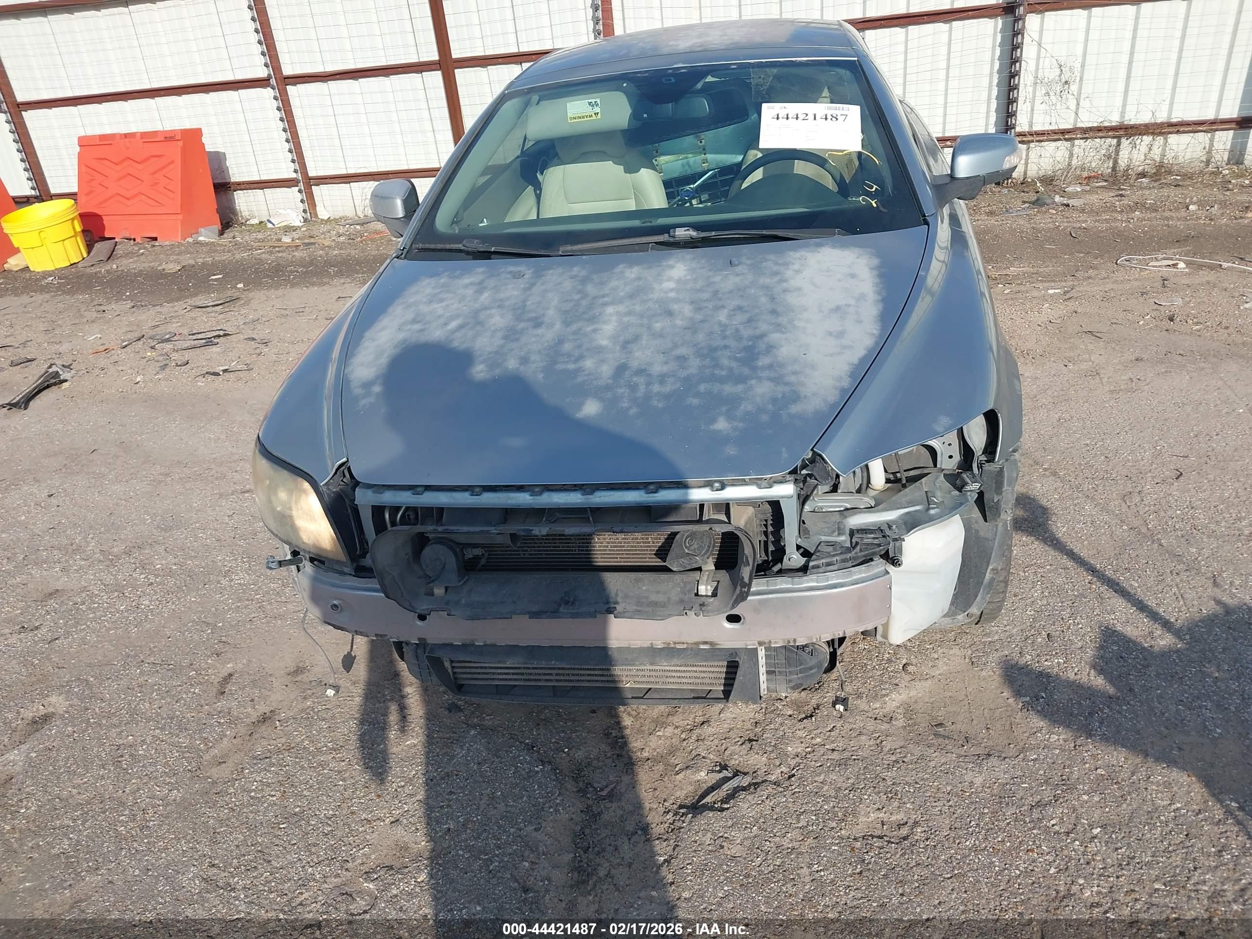VOLVO C70 image 10