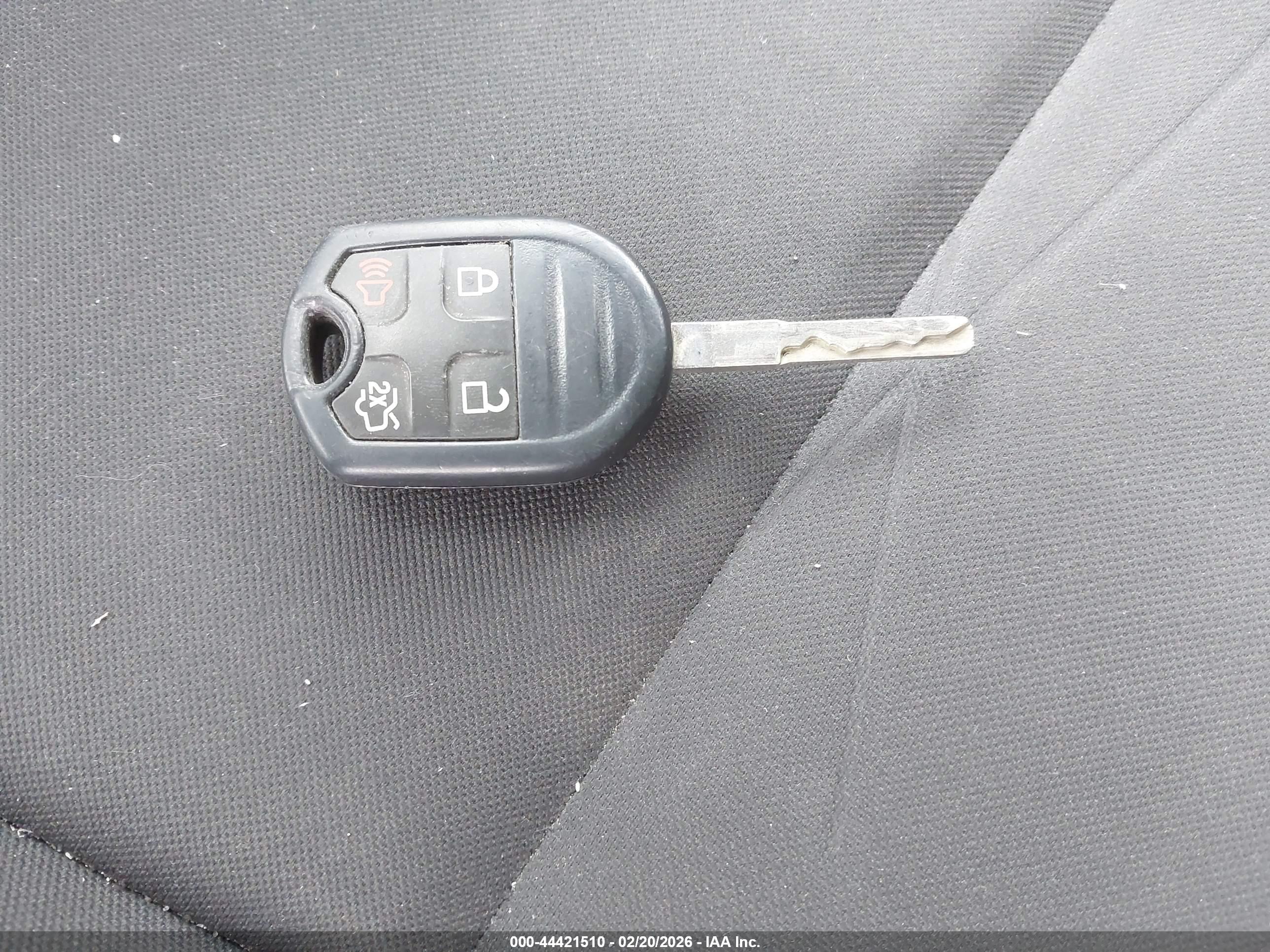 FORD FIESTA image 11