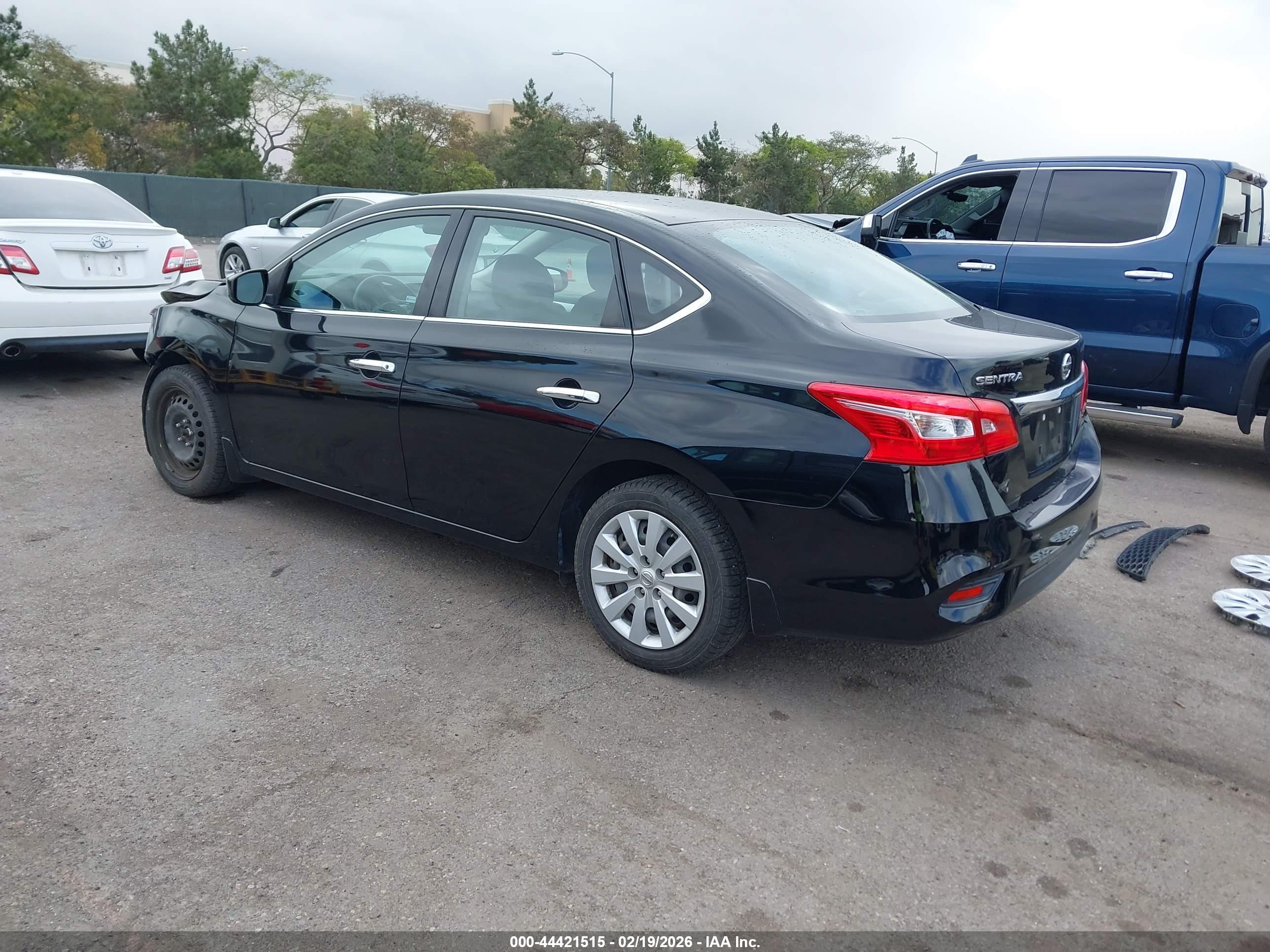 NISSAN SENTRA image 3