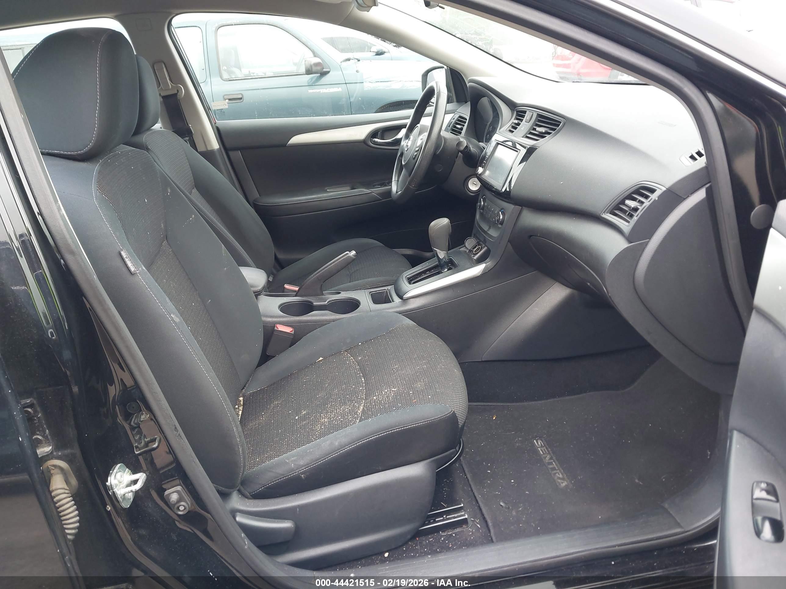 NISSAN SENTRA image 5