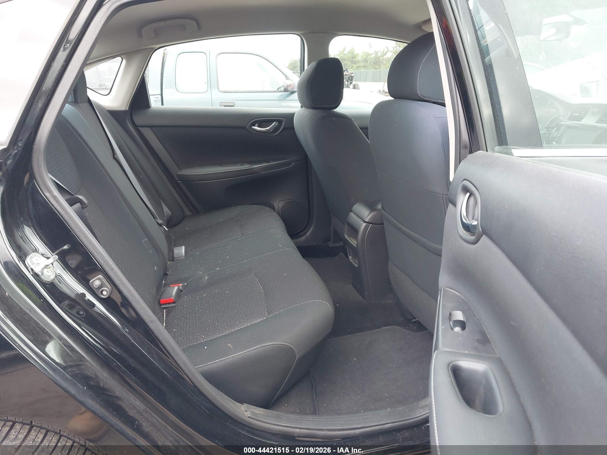 NISSAN SENTRA image 8