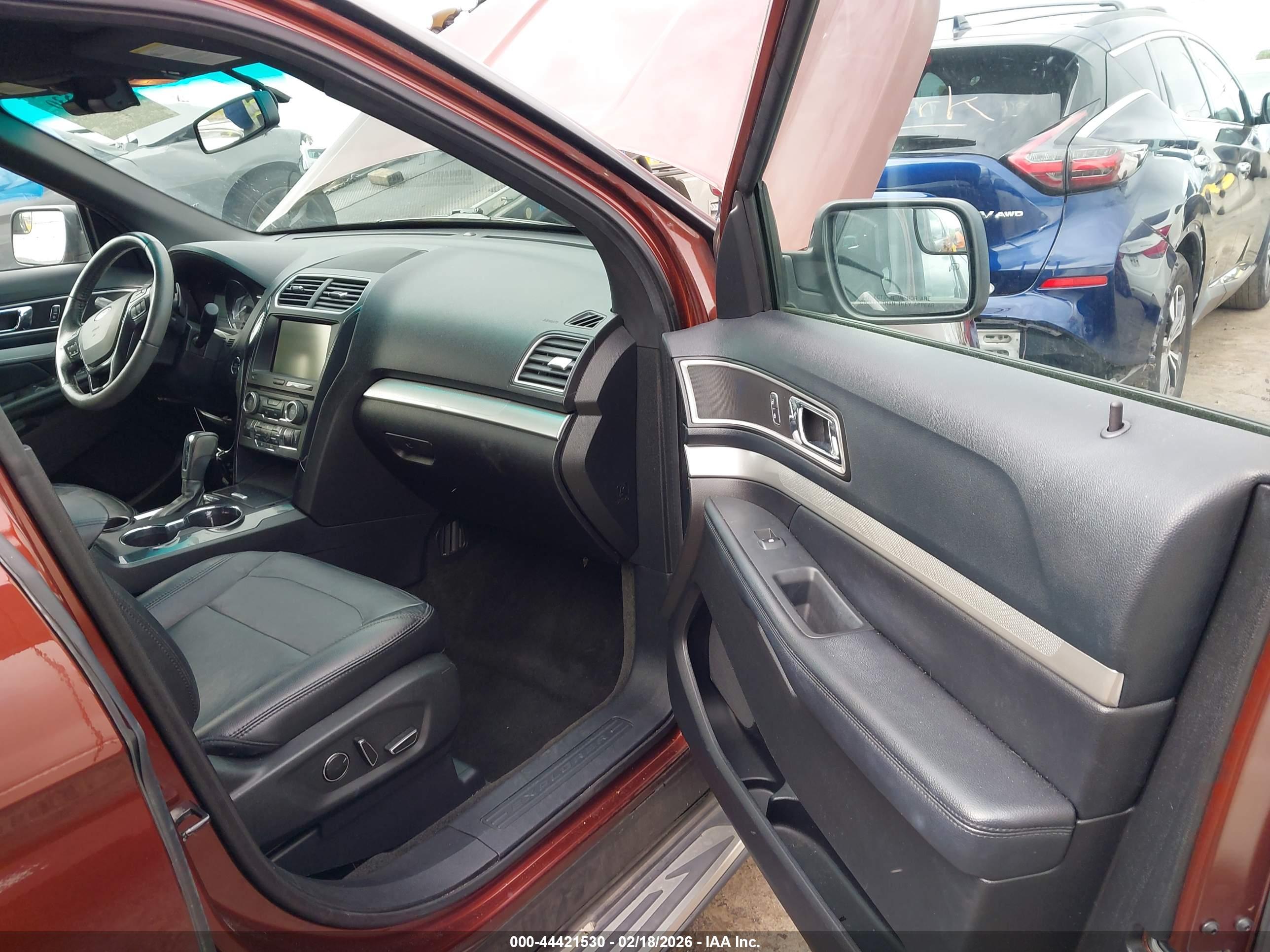 FORD EXPLORER image 5