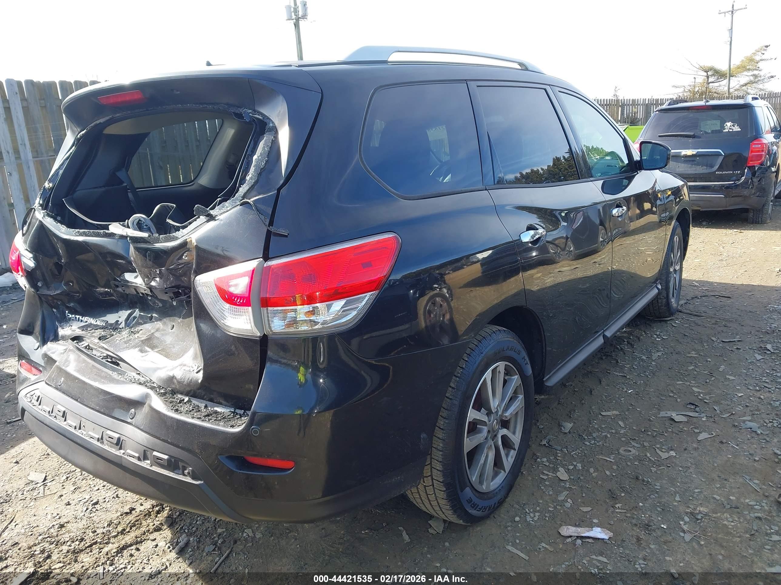 NISSAN PATHFINDER image 4