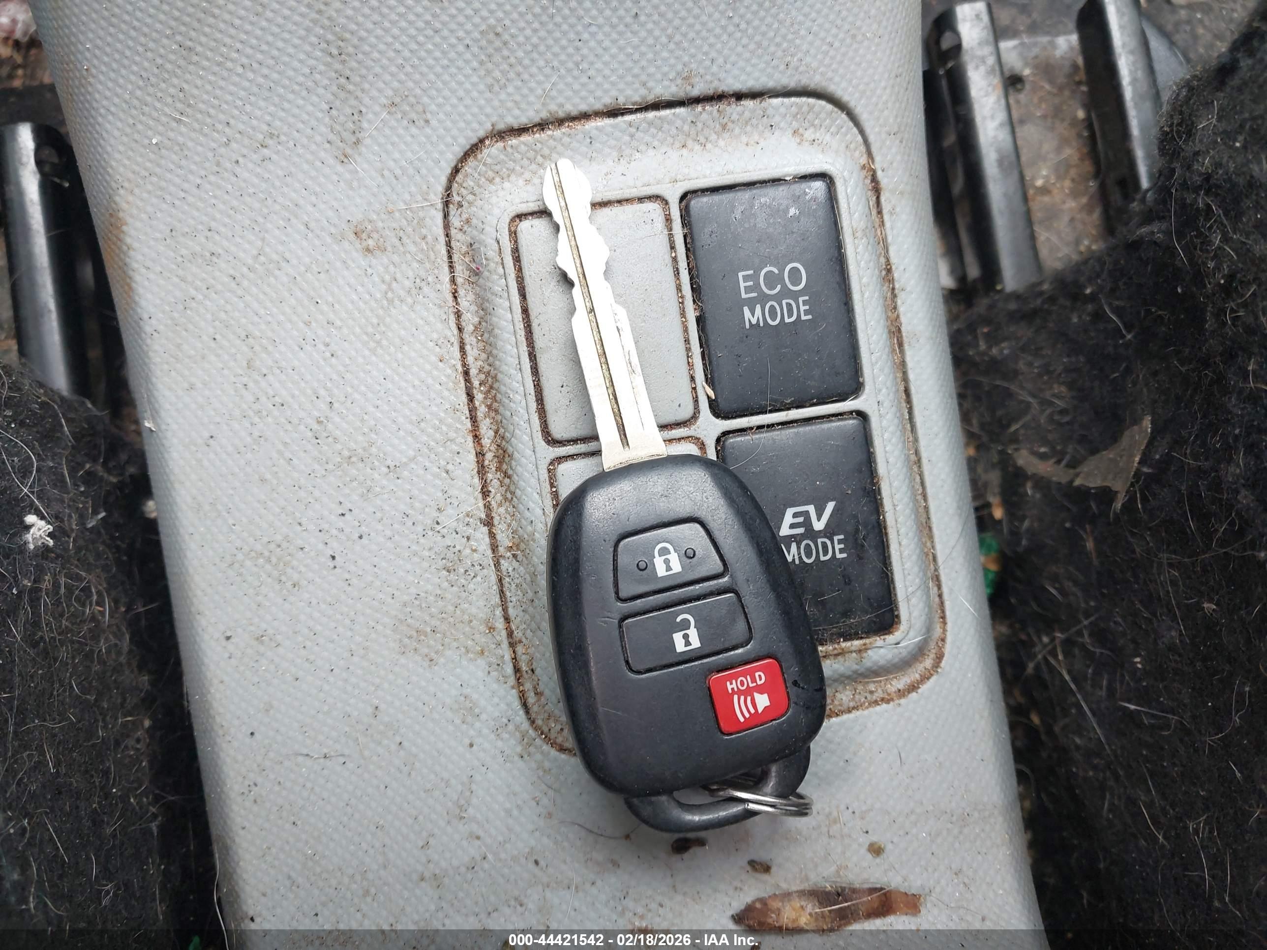 TOYOTA PRIUS image 11