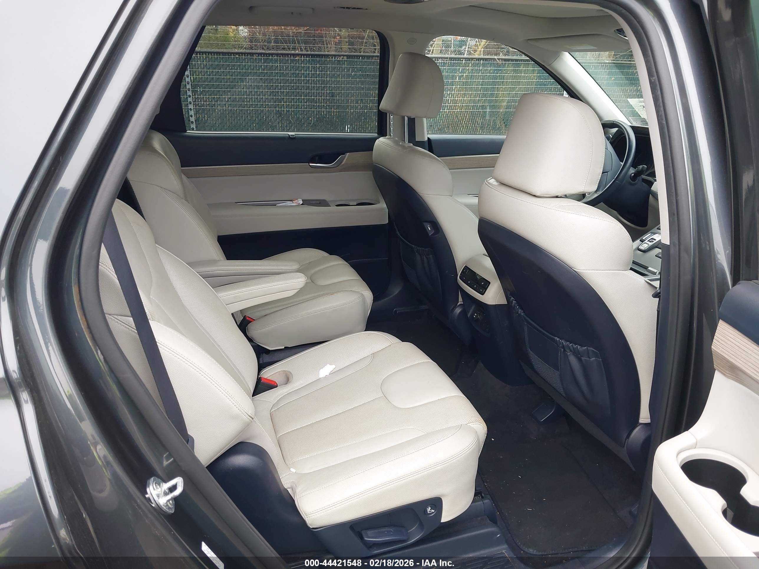 HYUNDAI PALISADE image 8