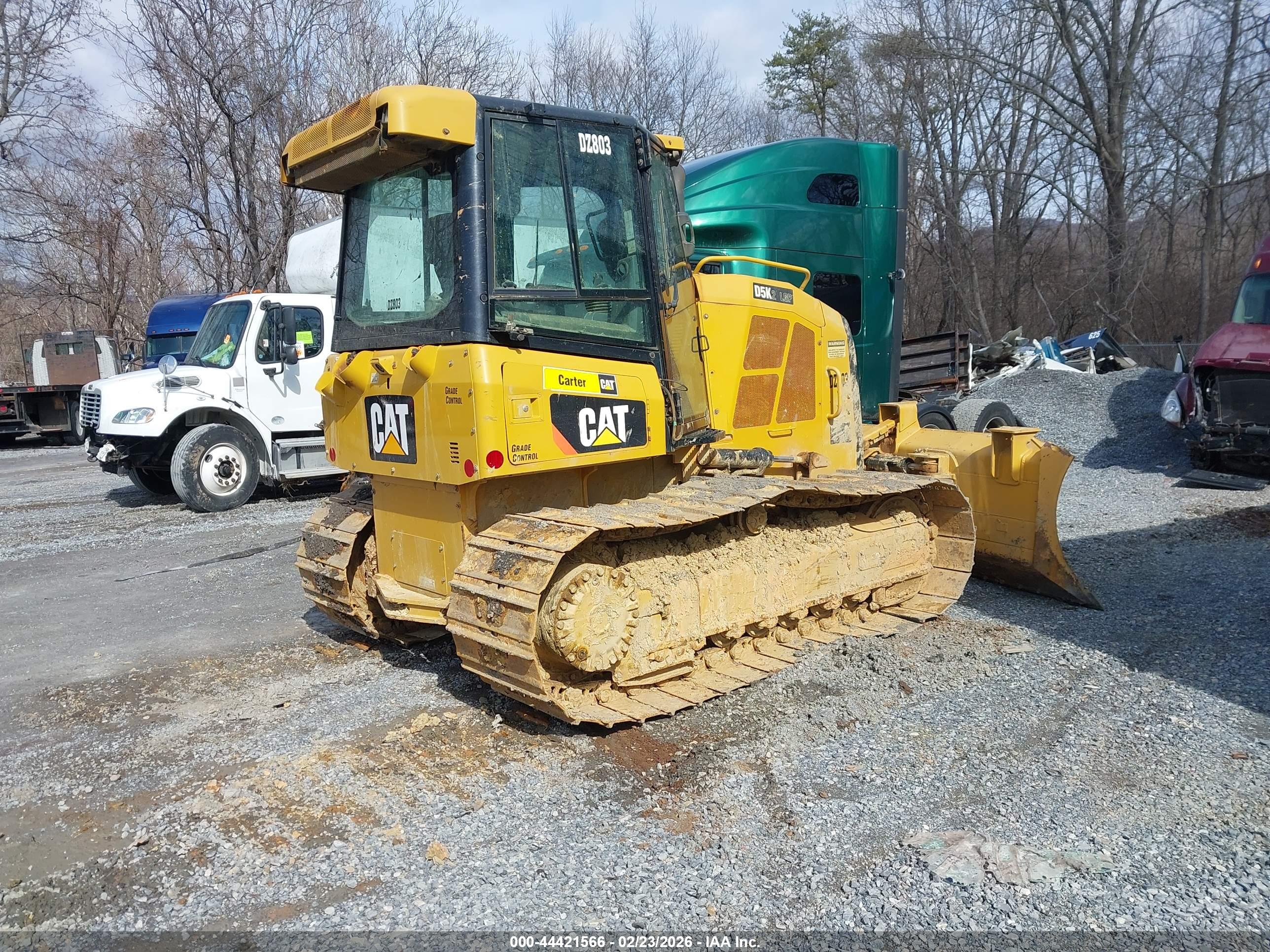 CATERPILLAR D5 image 4