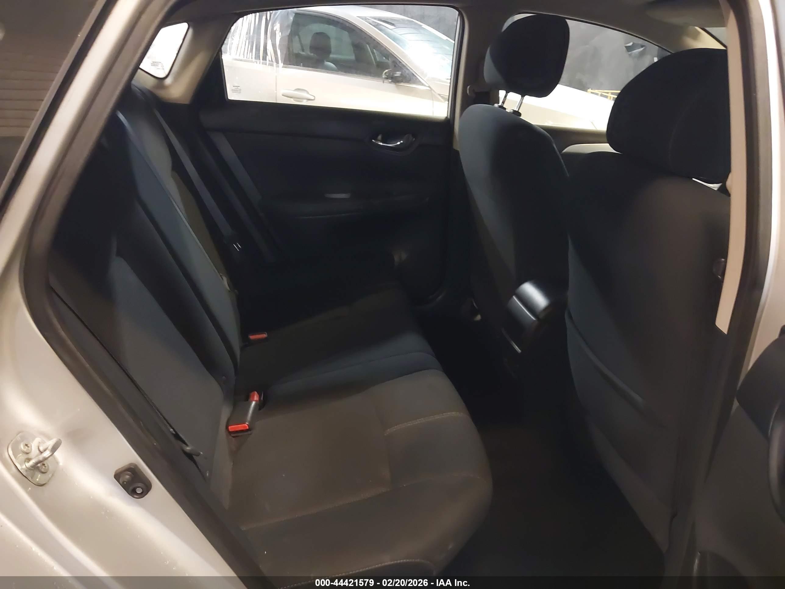 NISSAN SENTRA image 8
