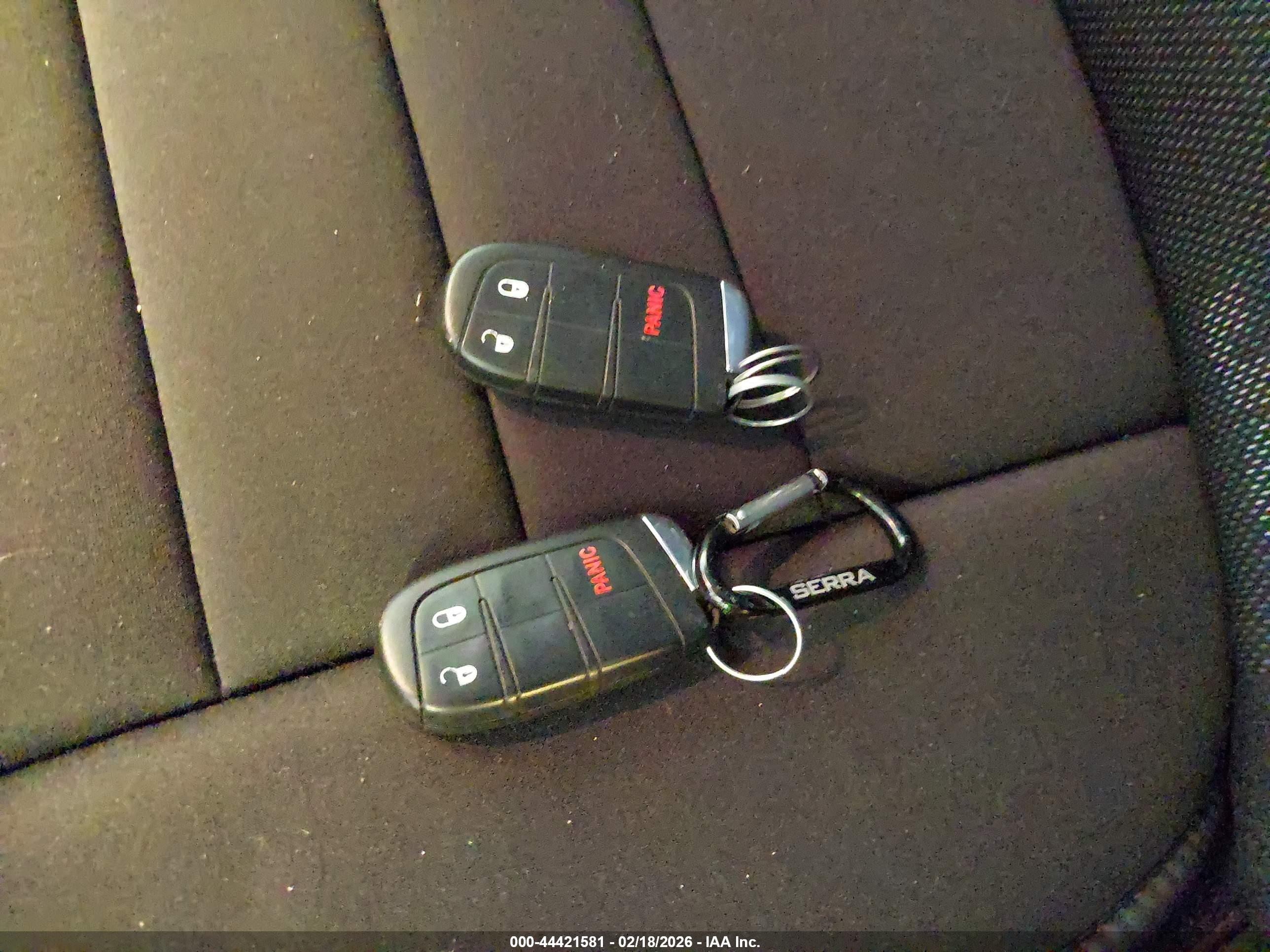 JEEP RENEGADE image 11