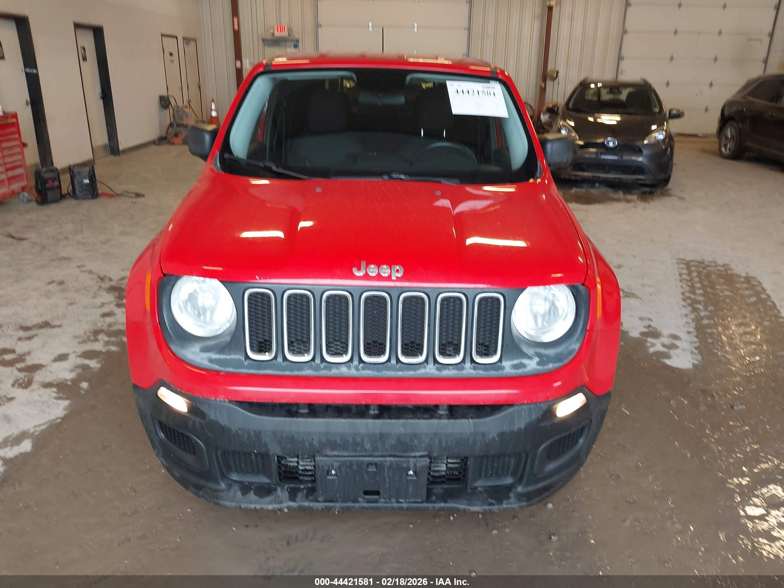 JEEP RENEGADE image 6