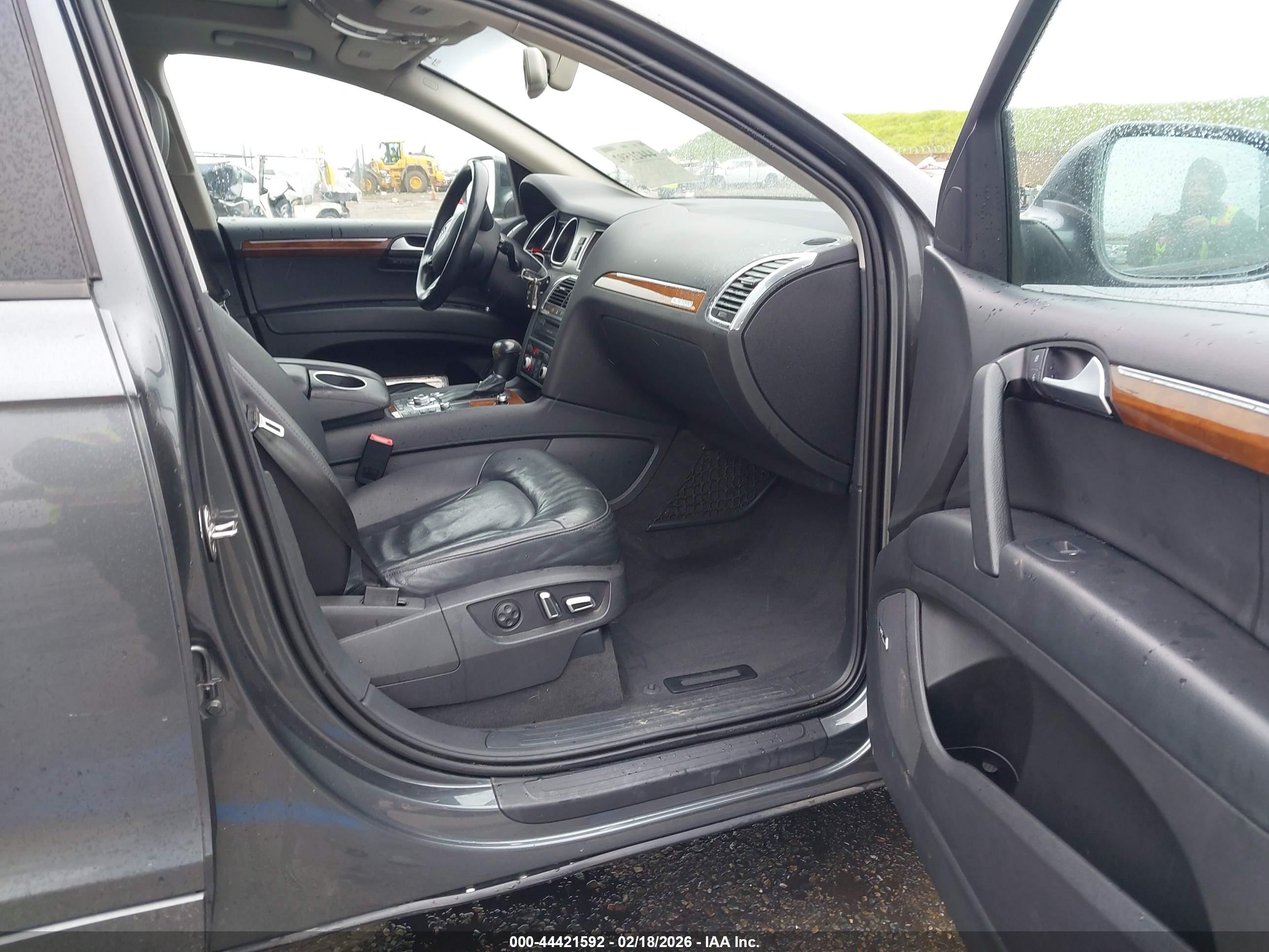 AUDI Q7 image 5