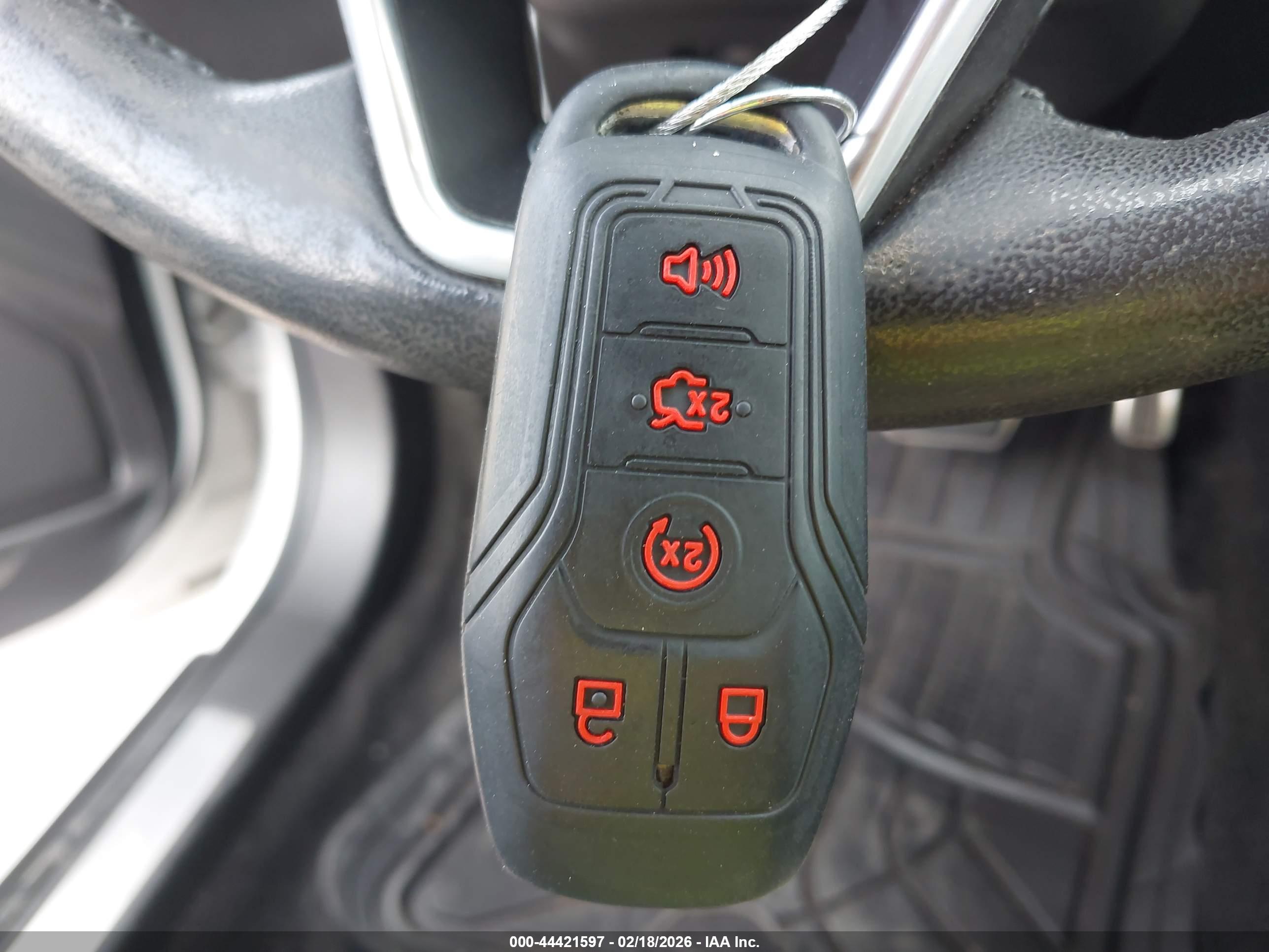 FORD FUSION image 11