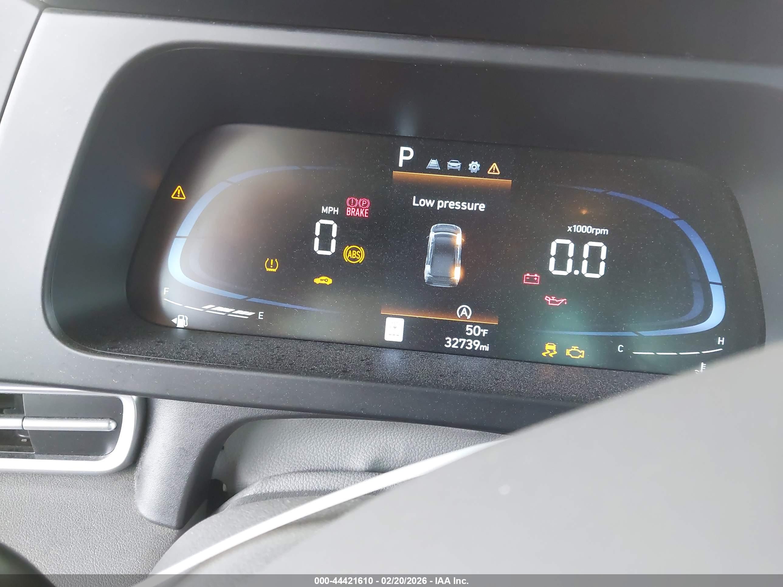 HYUNDAI ELANTRA image 7