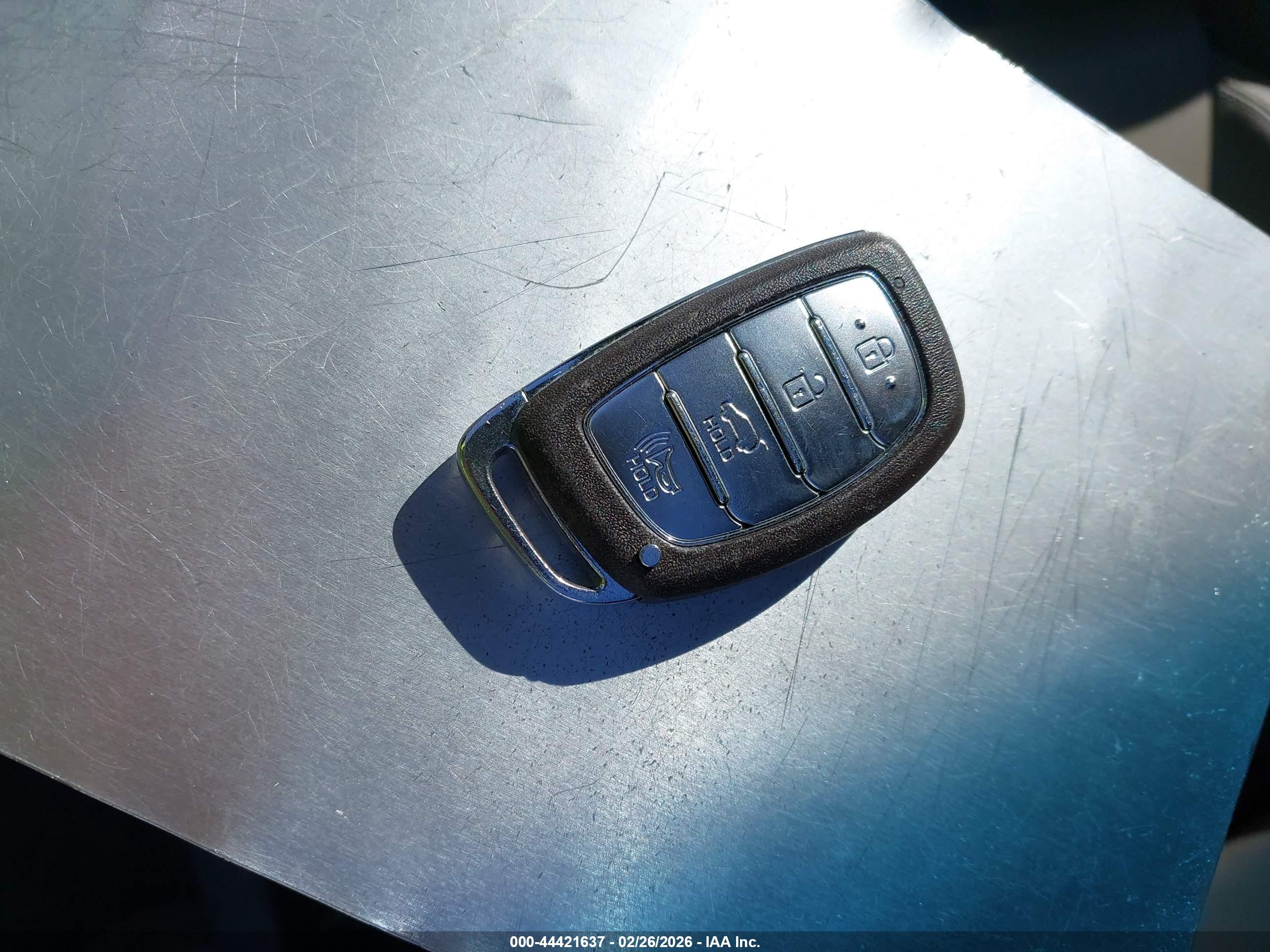 HYUNDAI TUCSON image 11