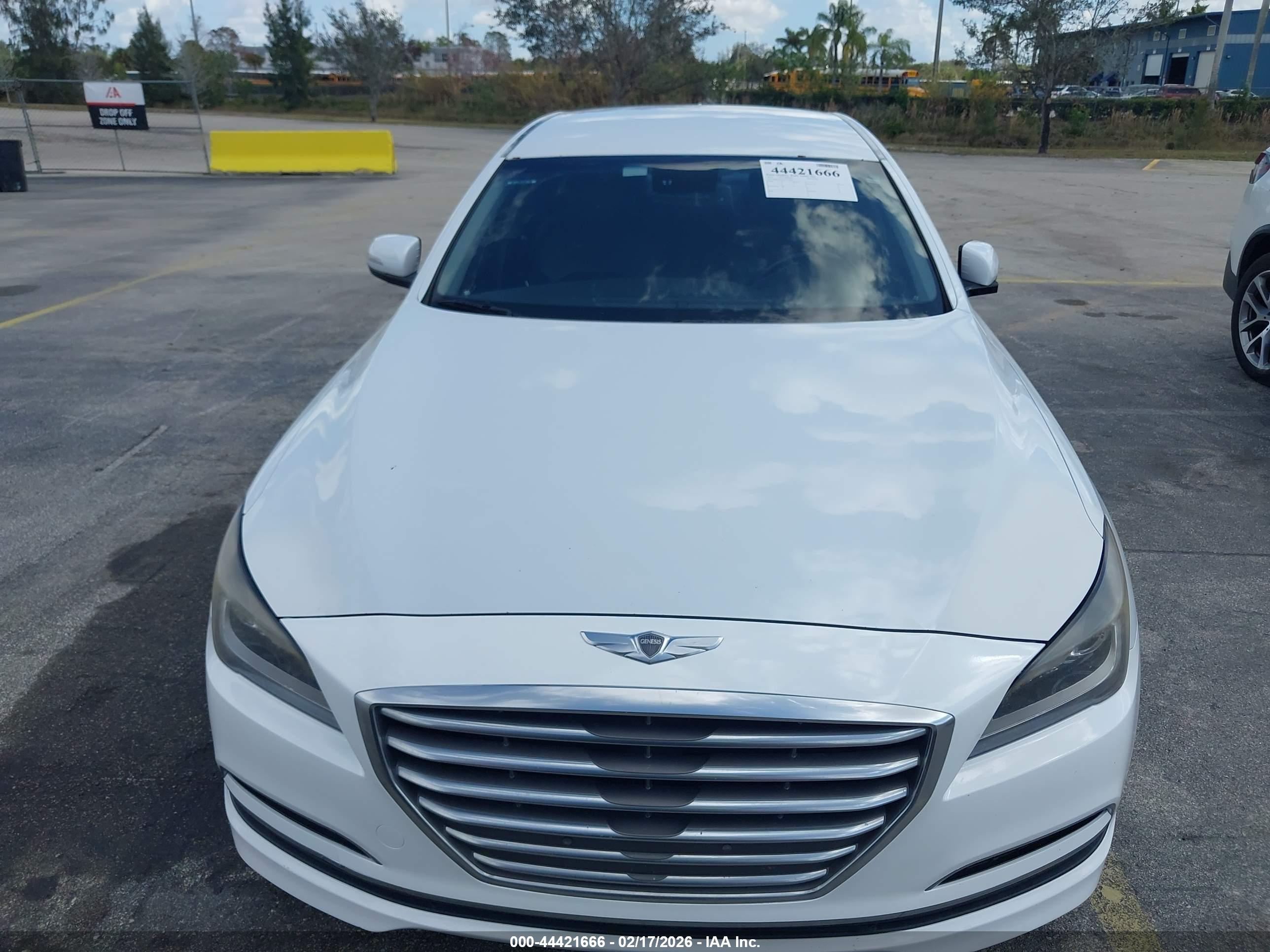 HYUNDAI GENESIS image 6