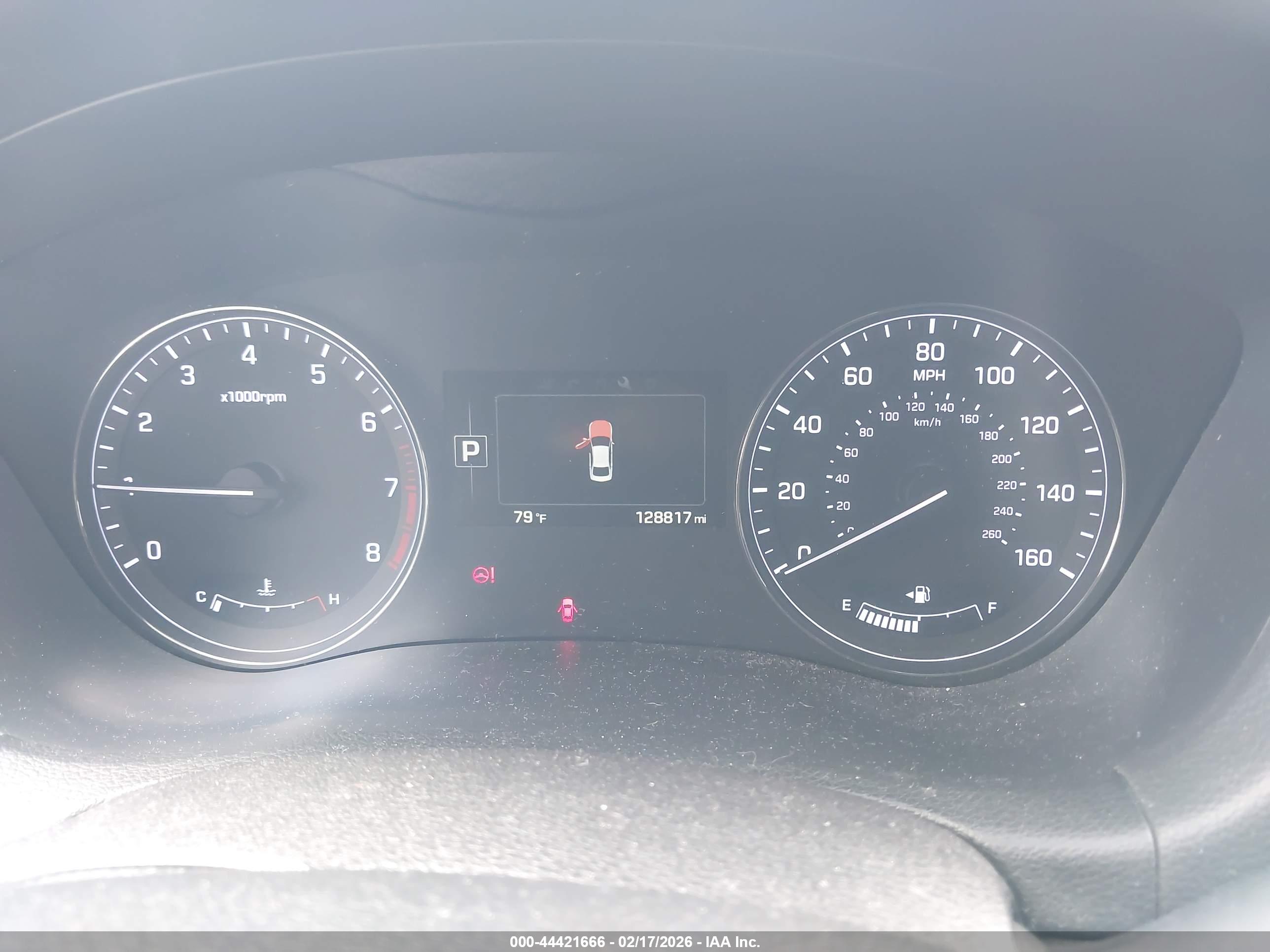 HYUNDAI GENESIS image 7
