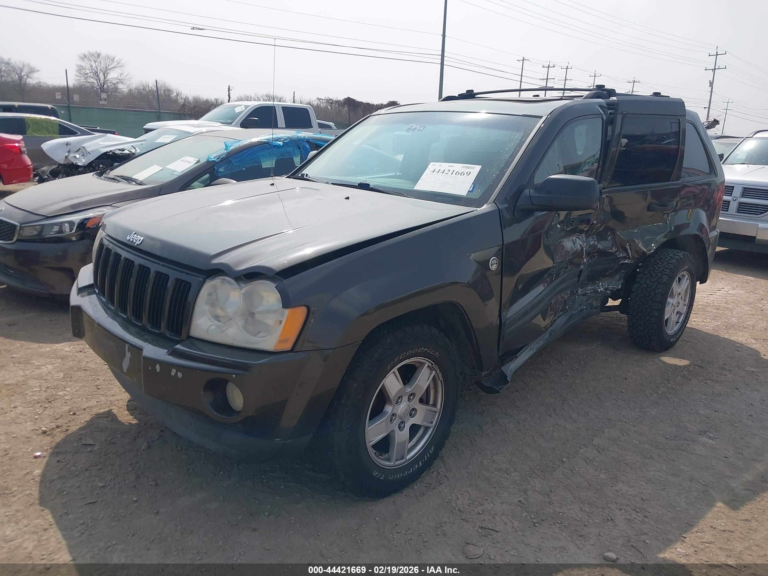 JEEP GRAND image 2