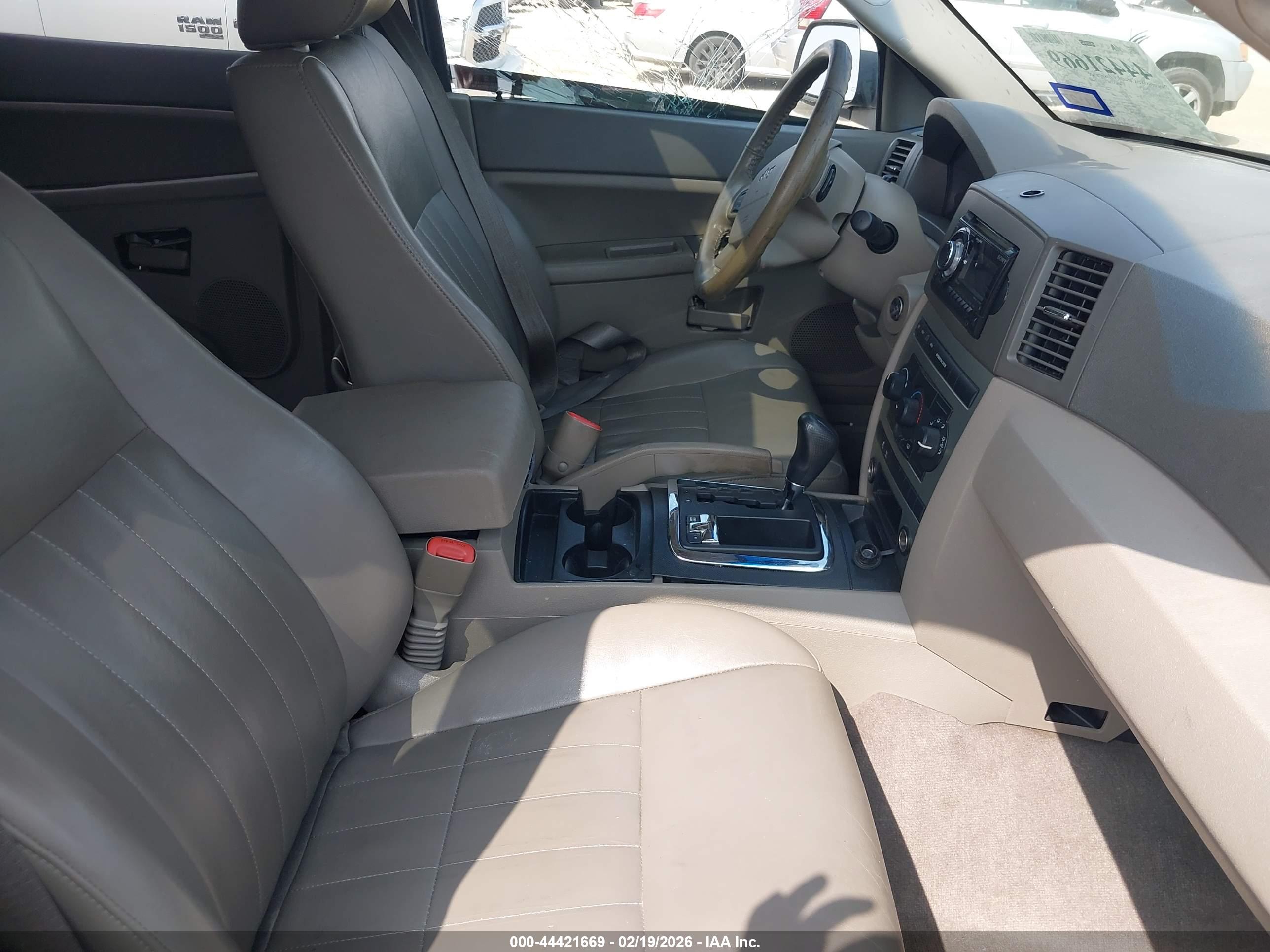 JEEP GRAND image 5