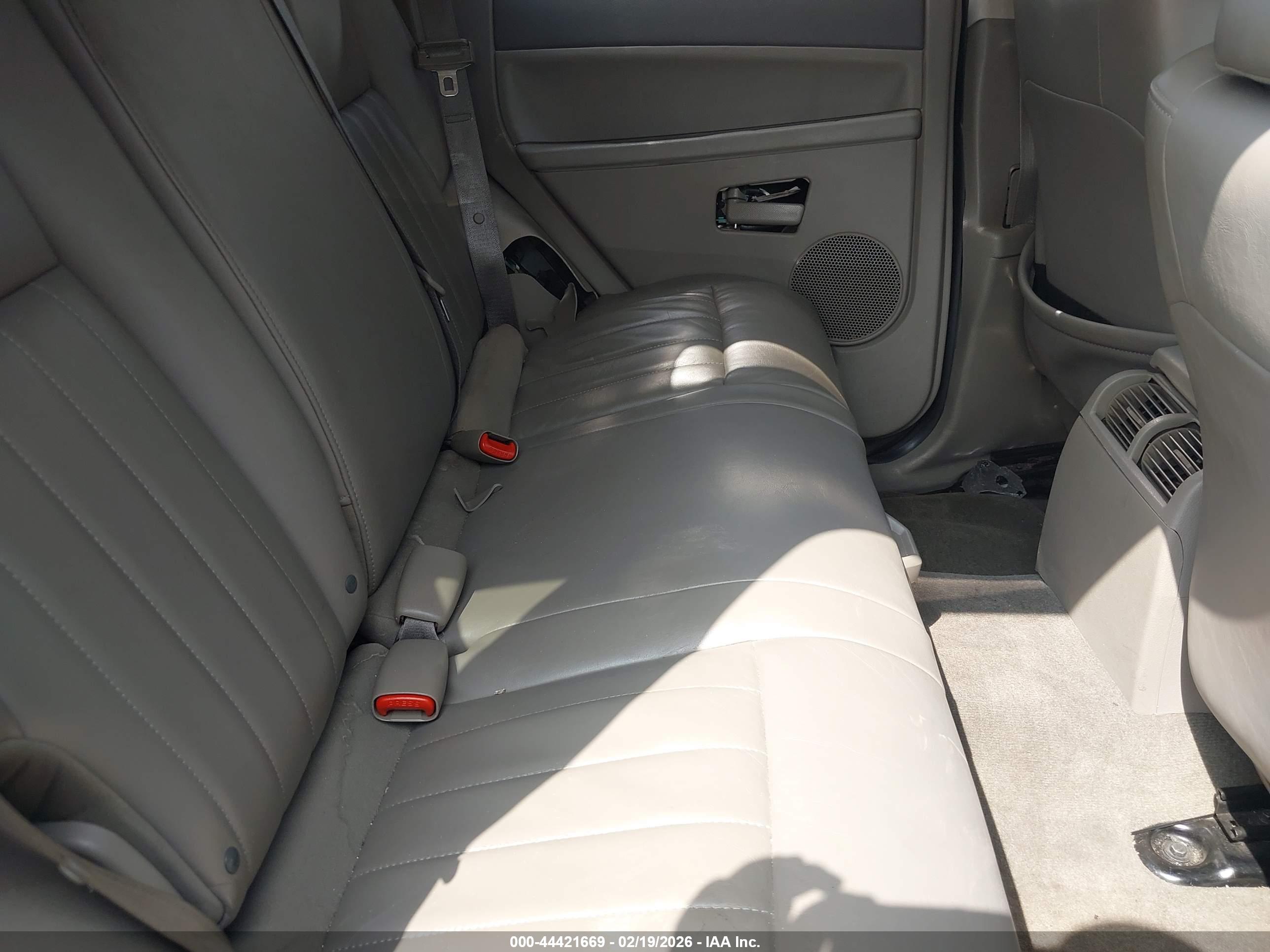 JEEP GRAND image 8
