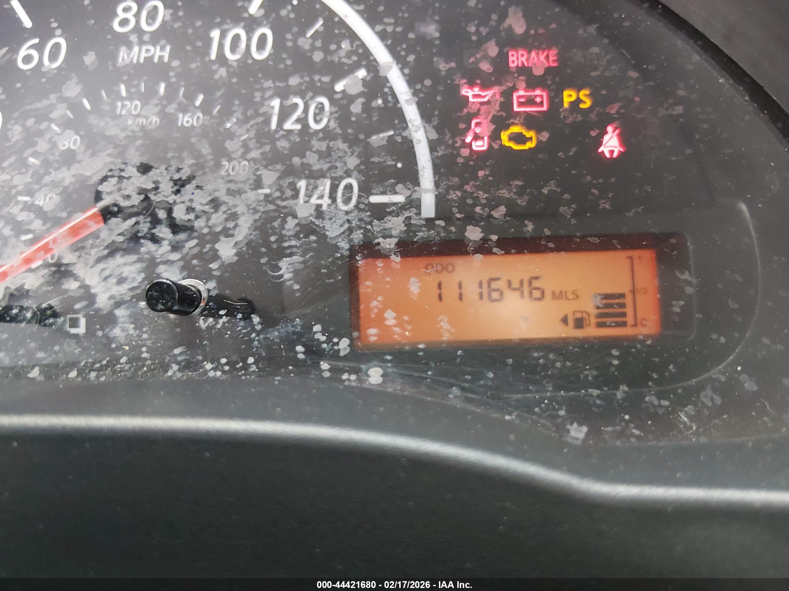 NISSAN VERSA image 7
