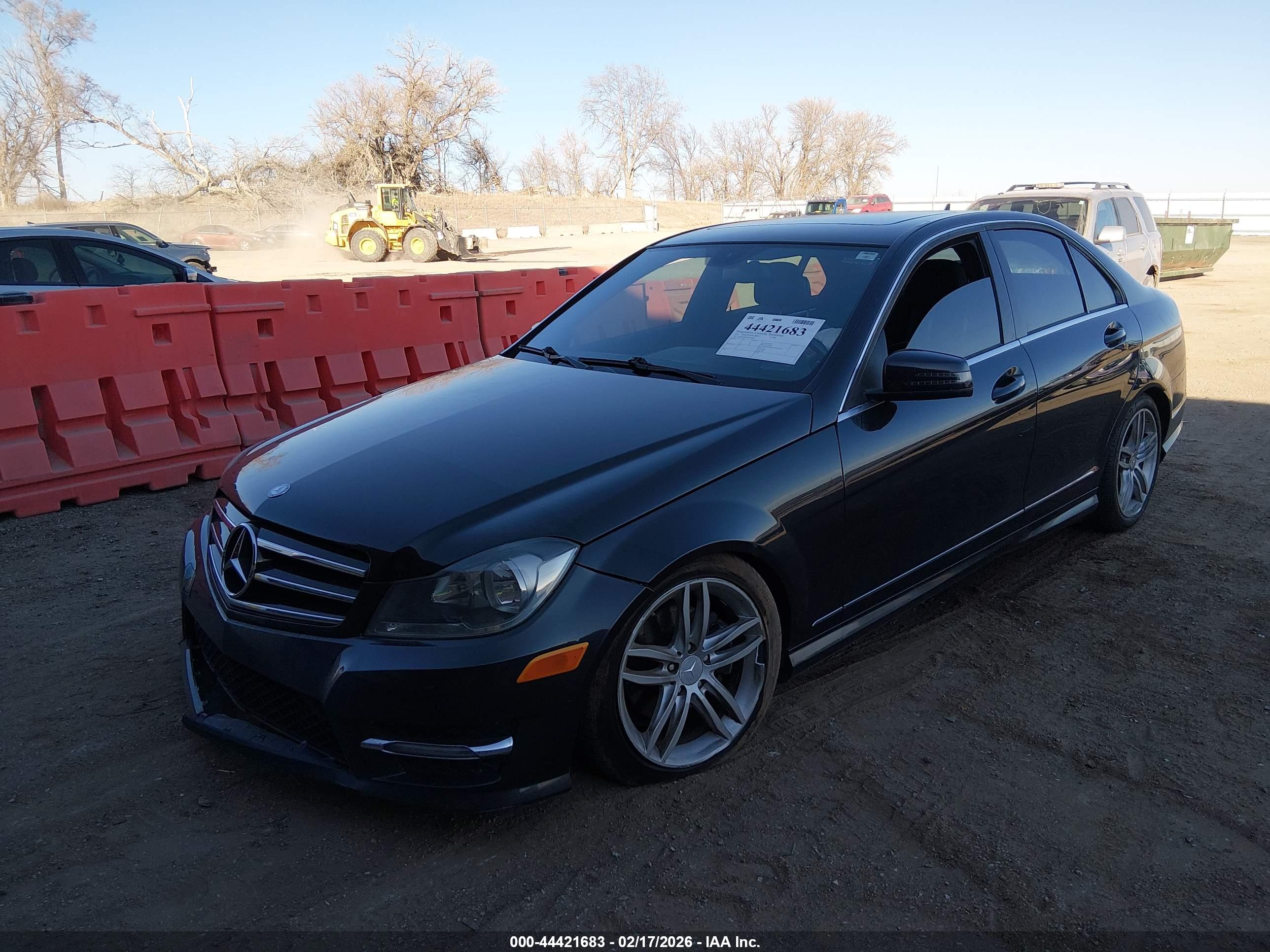MERCEDES-BENZ C image 2
