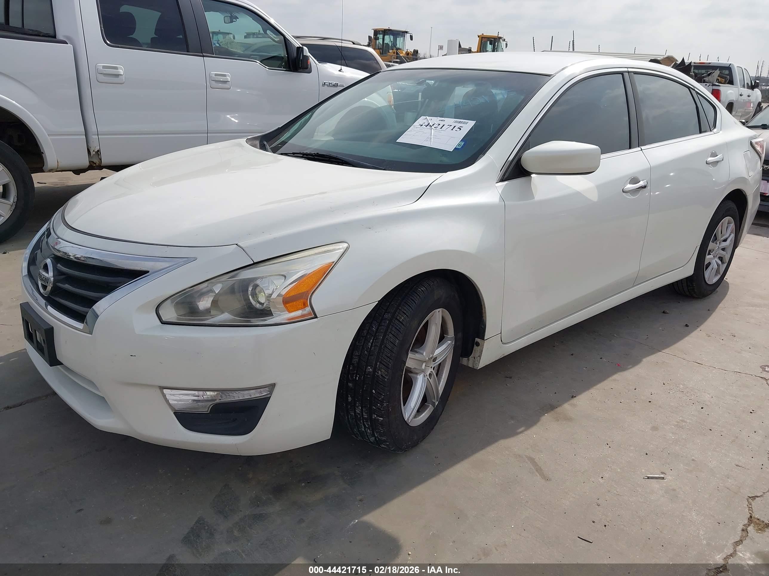 NISSAN ALTIMA image 2