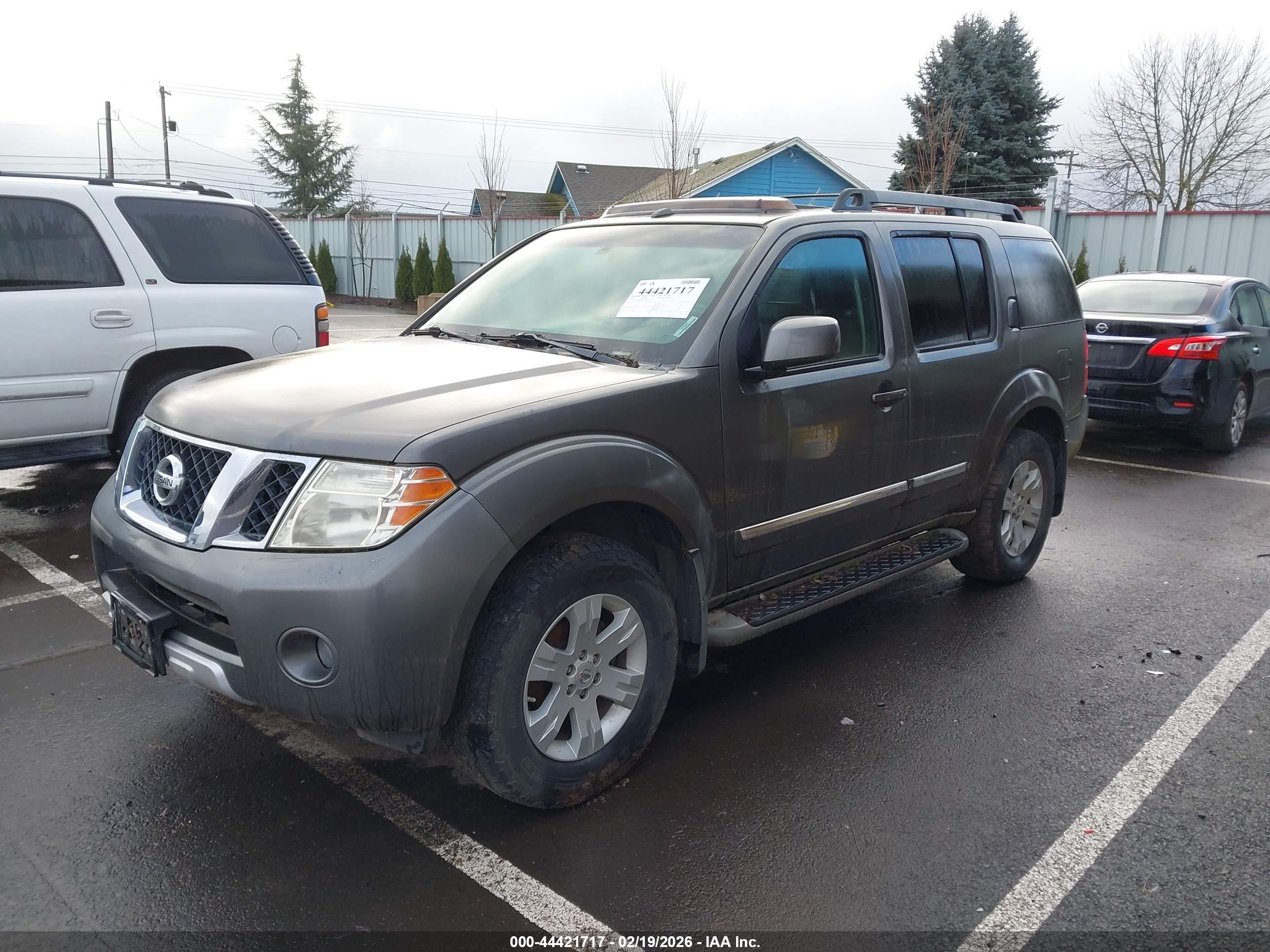 NISSAN PATHFINDER image 2