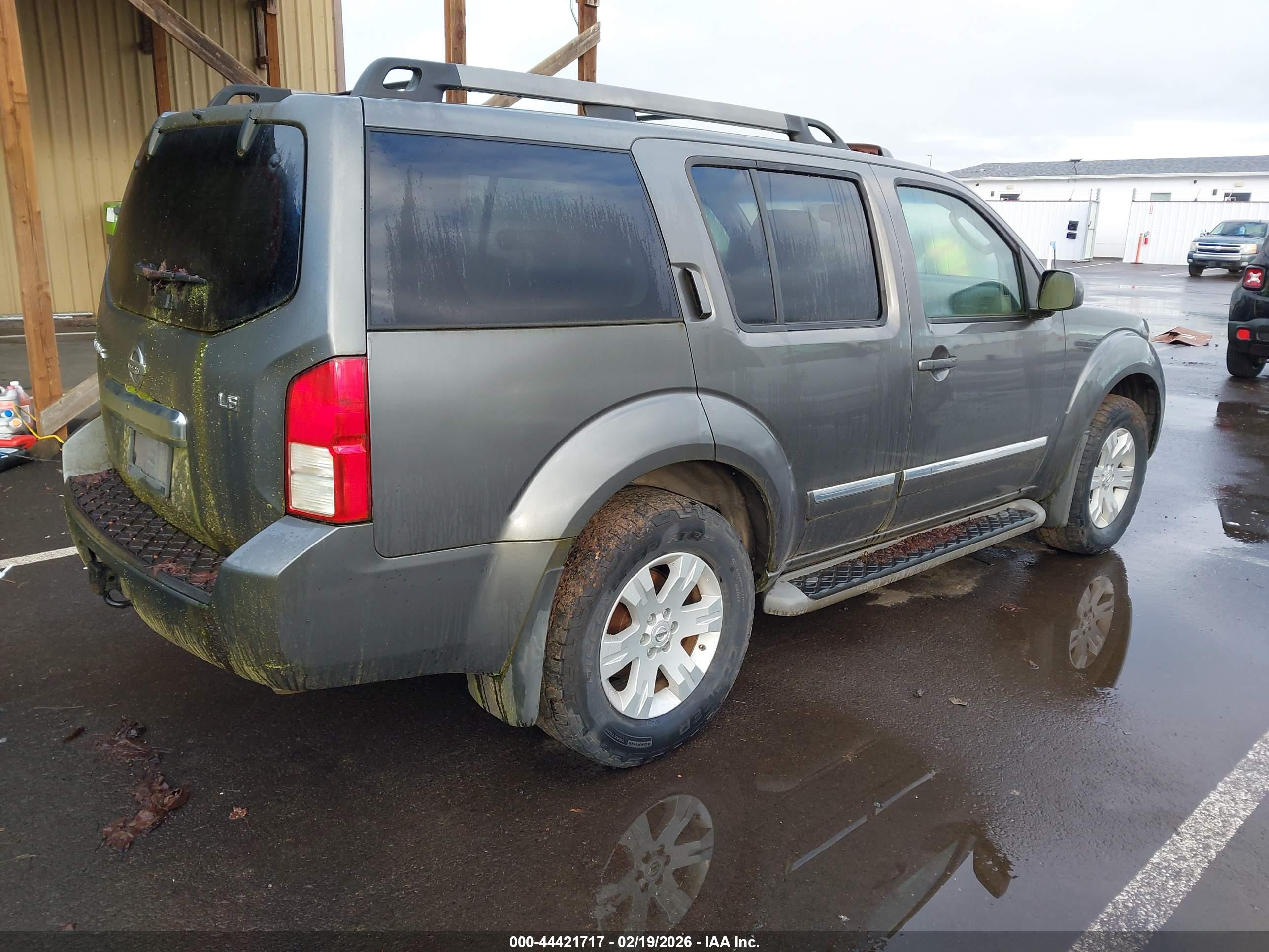 NISSAN PATHFINDER image 4