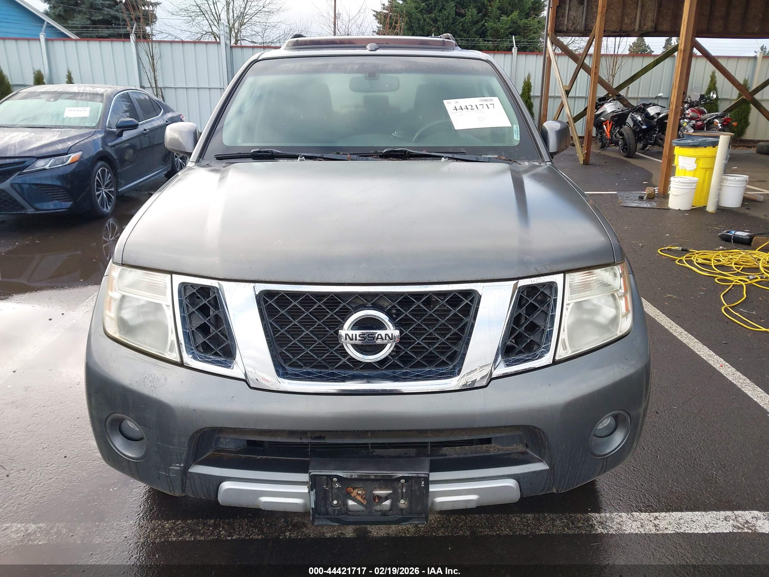 NISSAN PATHFINDER image 6