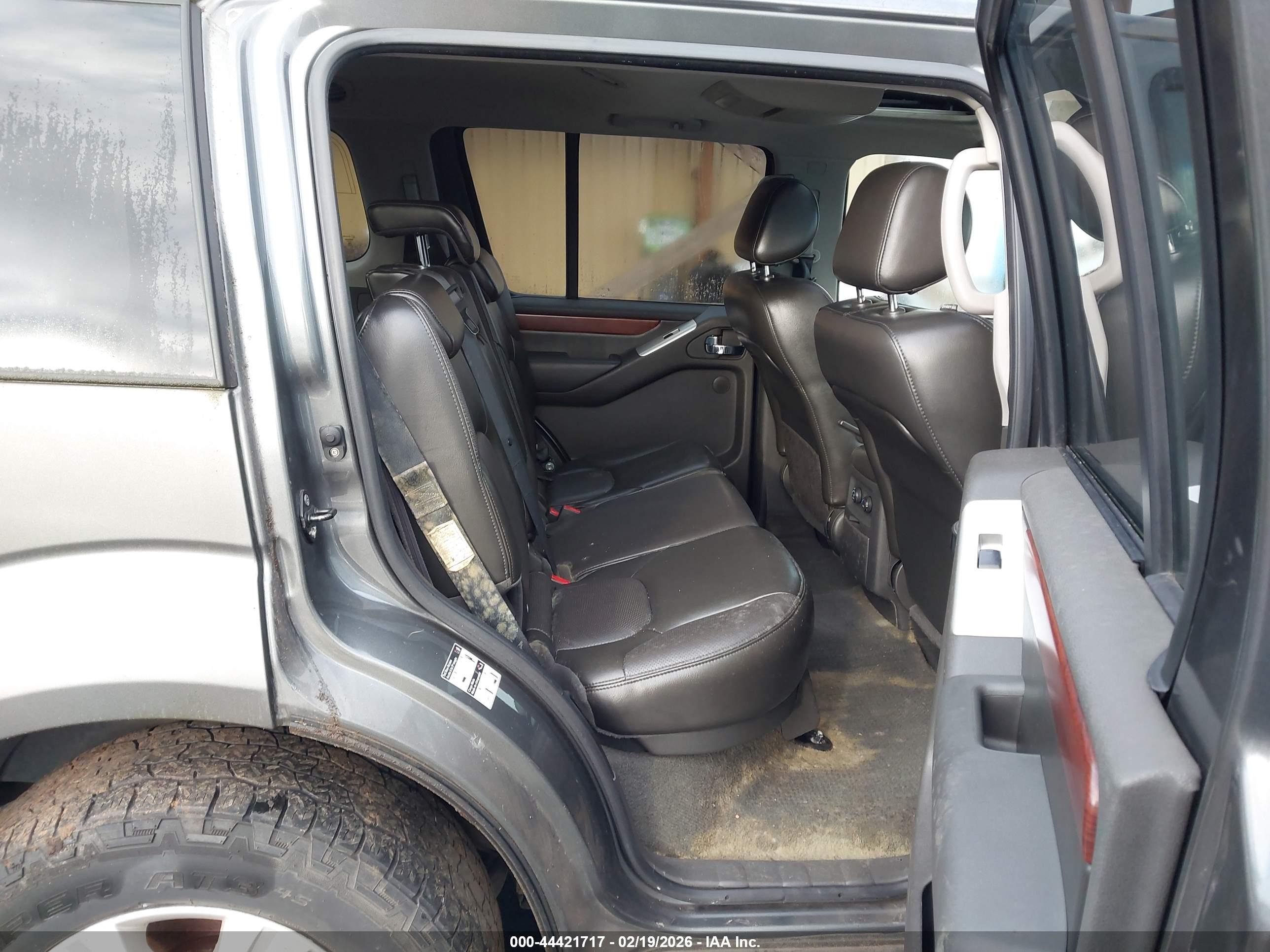 NISSAN PATHFINDER image 8