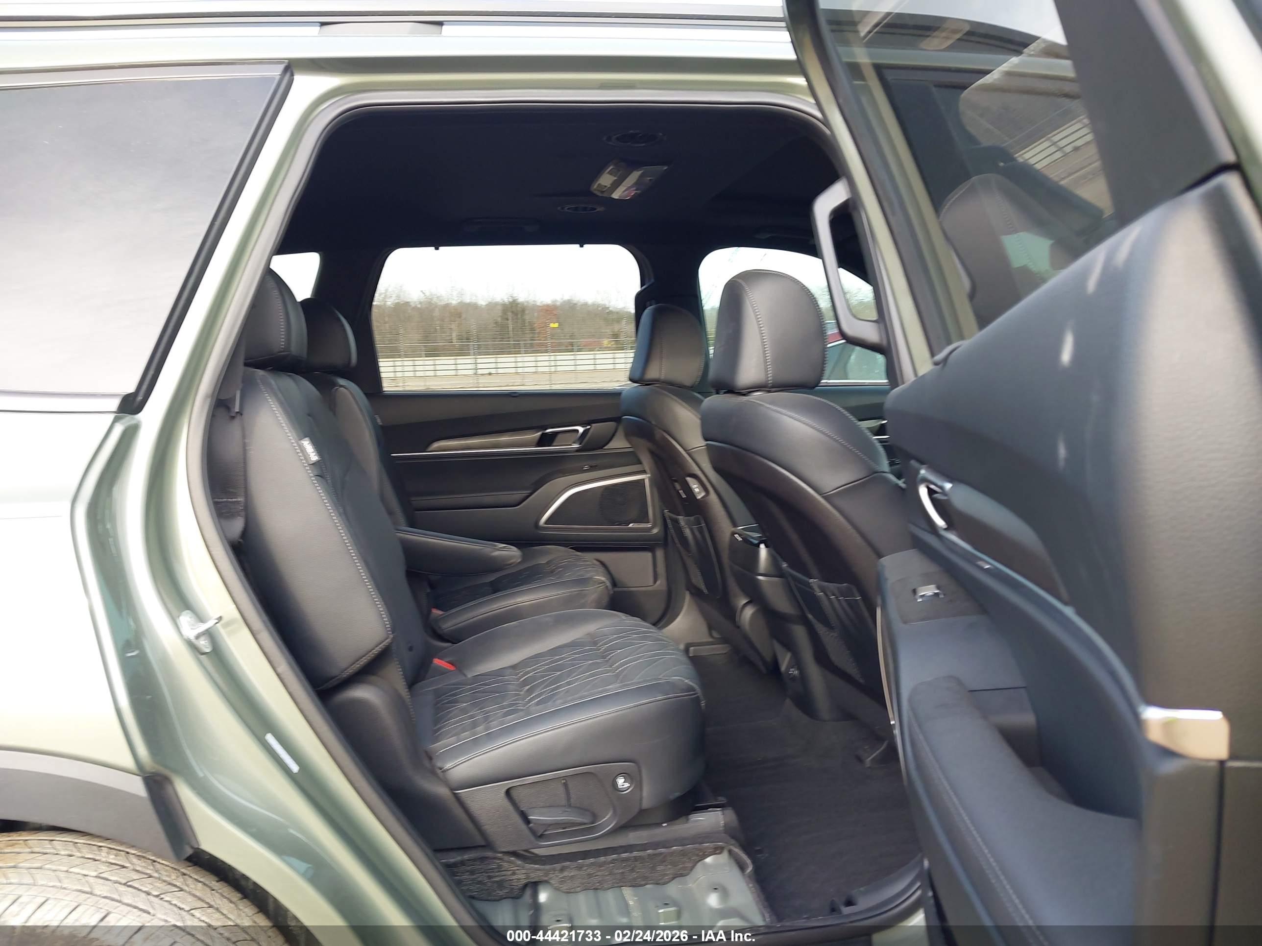 KIA TELLURIDE image 8