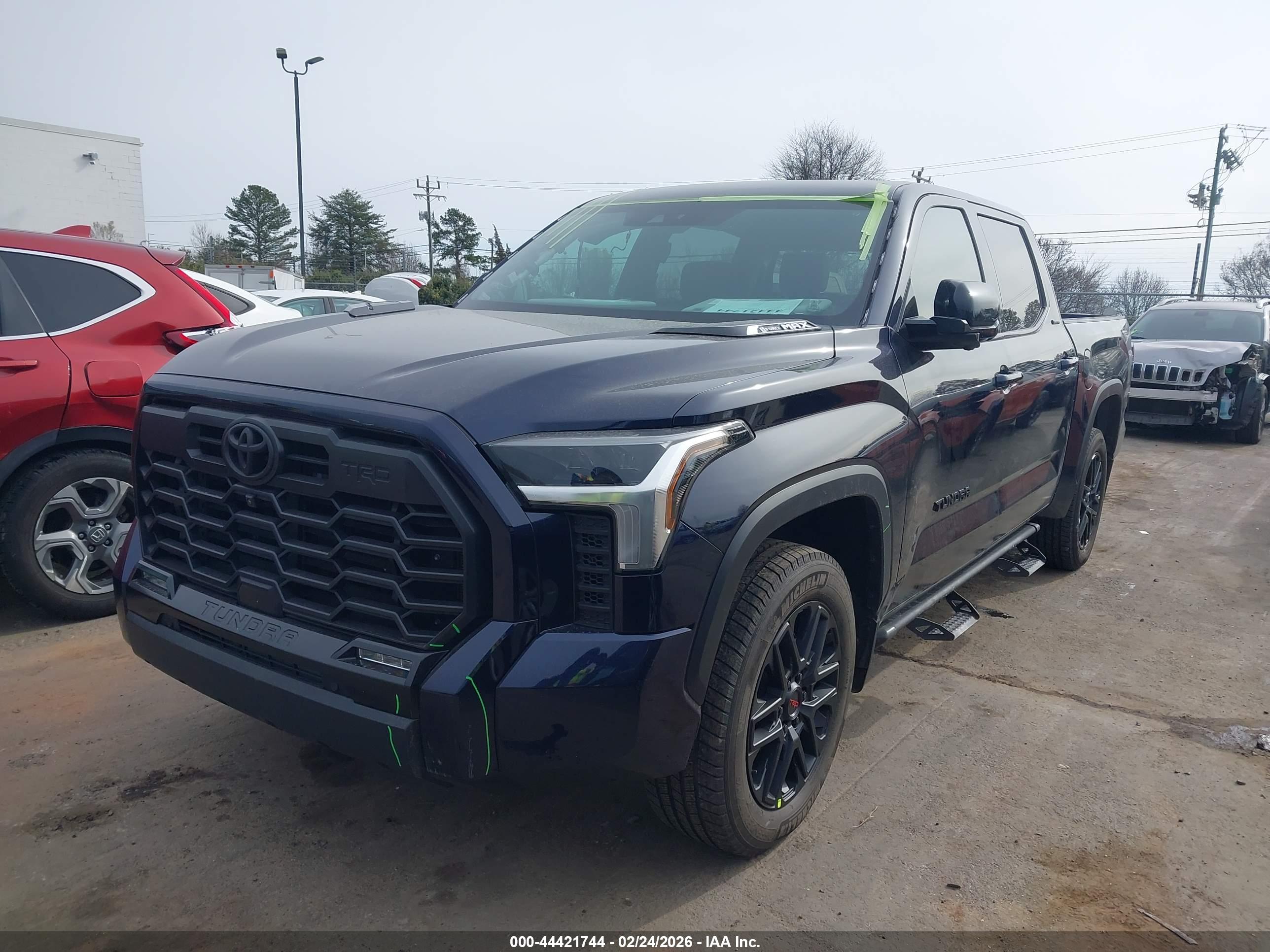 TOYOTA TUNDRA image 2