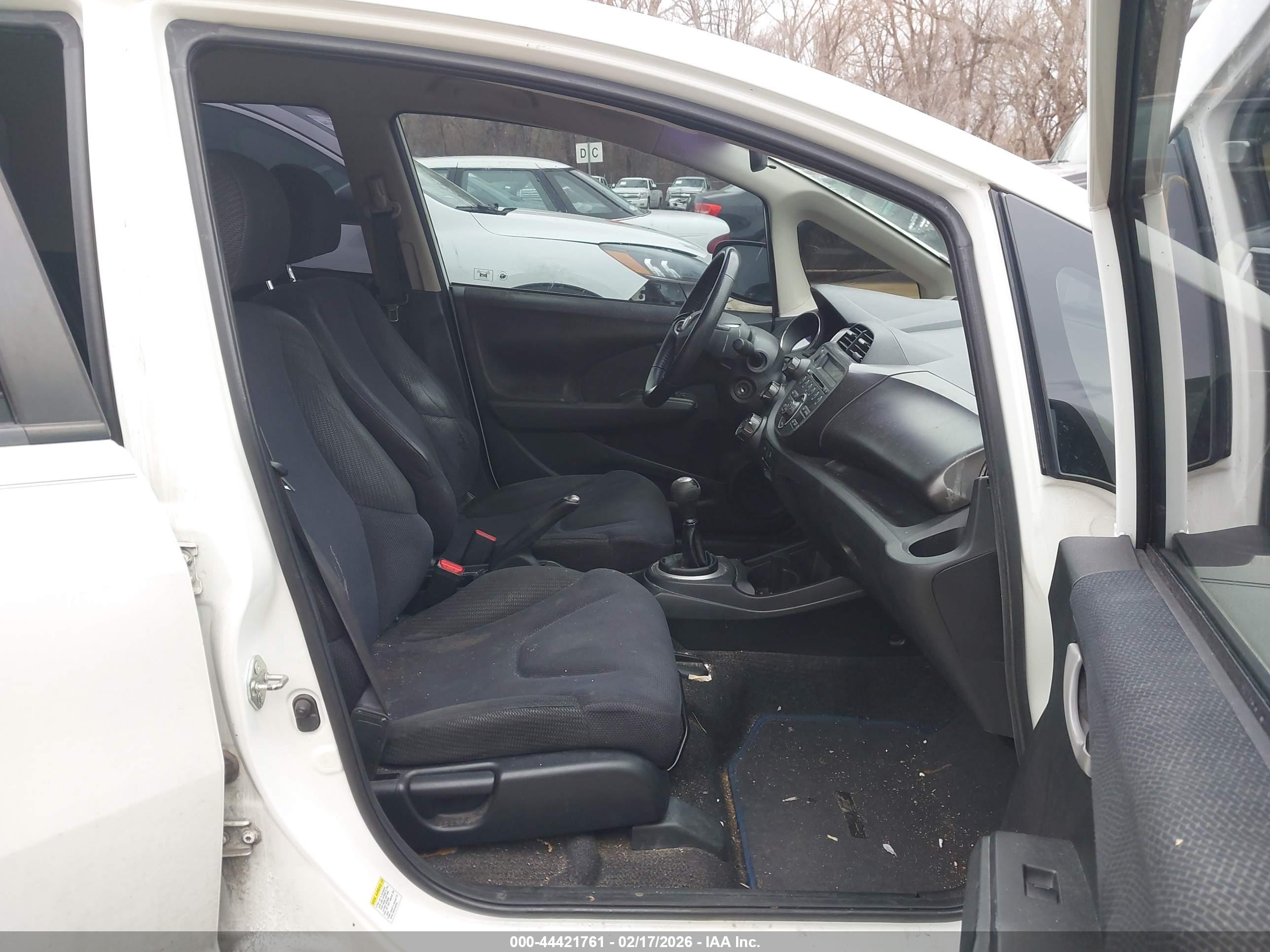 HONDA FIT image 5
