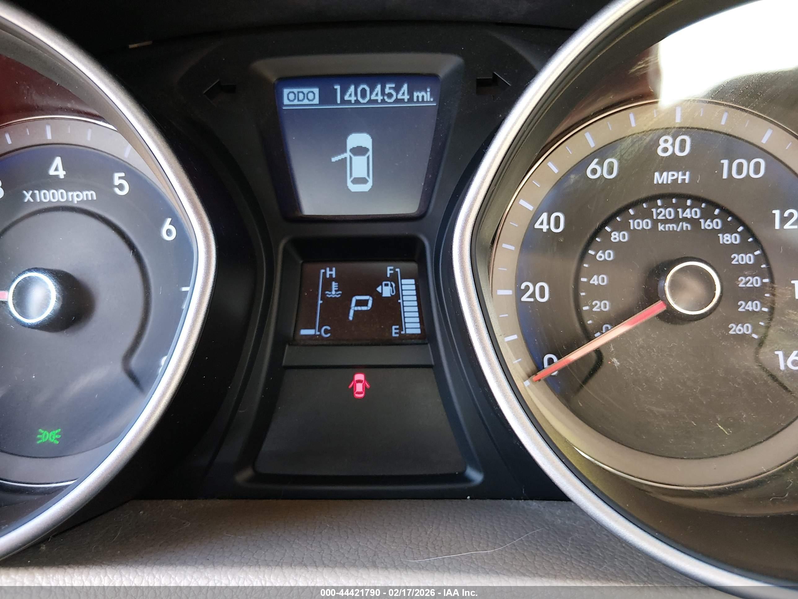 HYUNDAI ELANTRA image 7