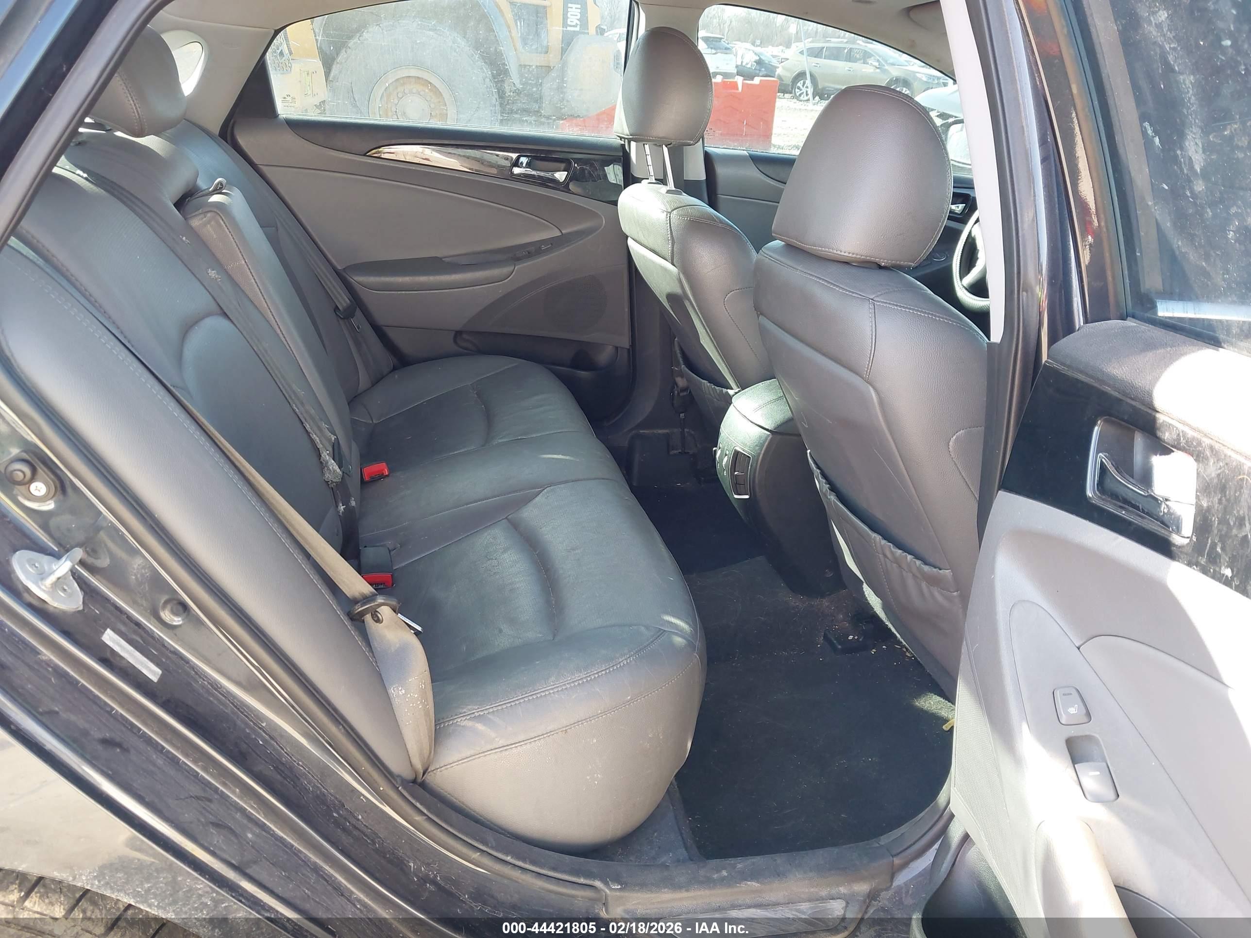 HYUNDAI SONATA image 8