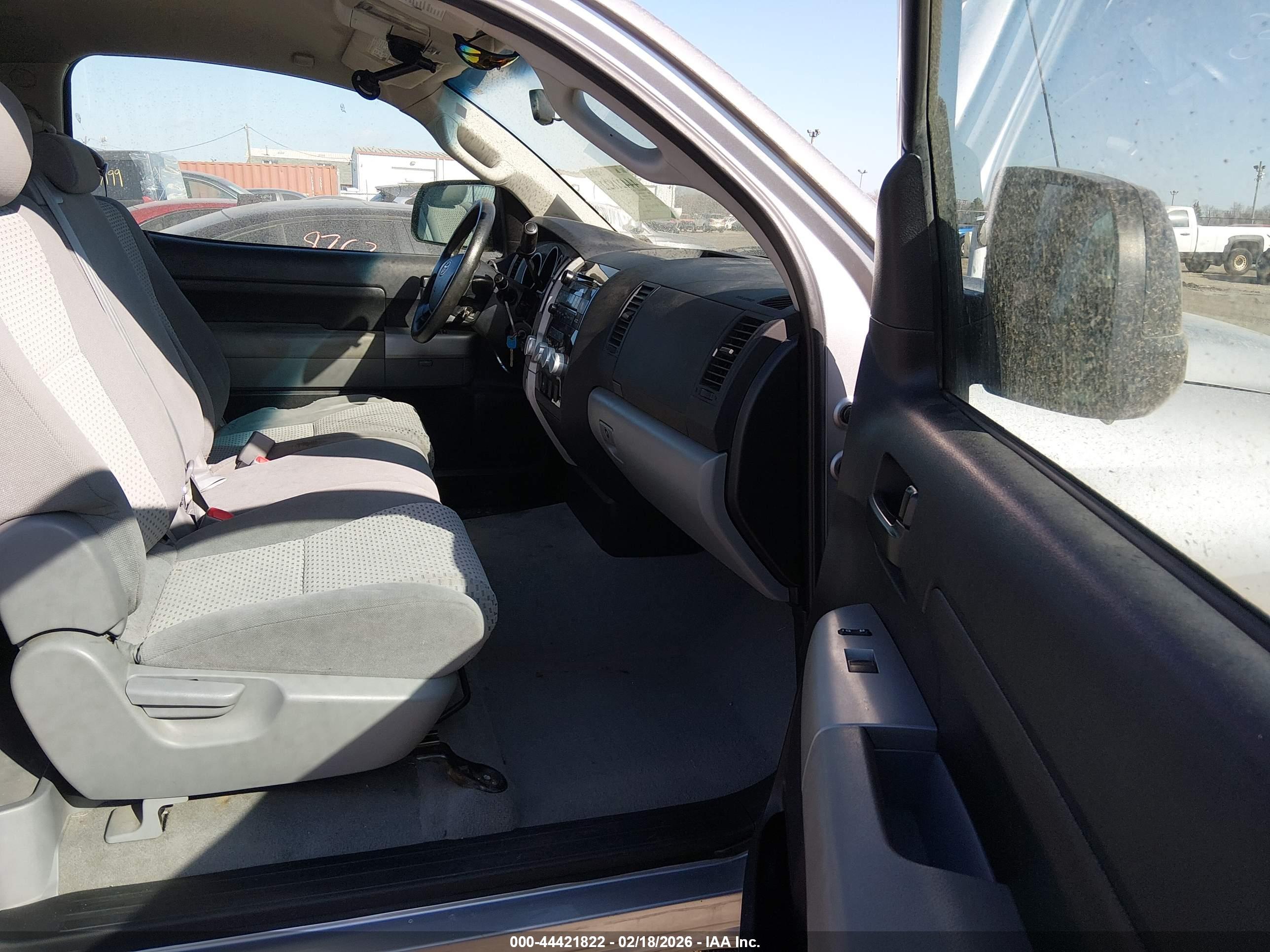 TOYOTA TUNDRA image 5