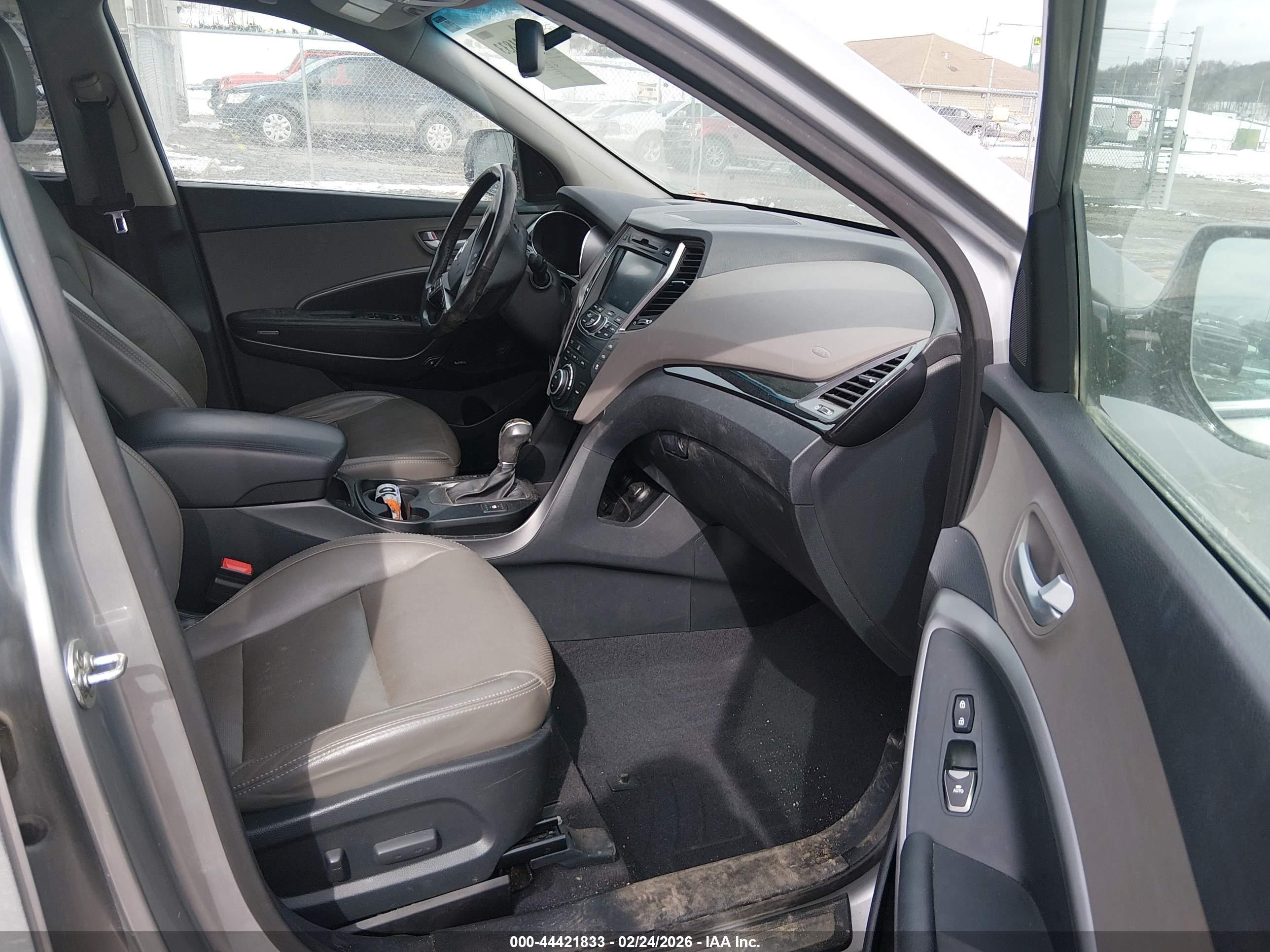 HYUNDAI SANTA image 5