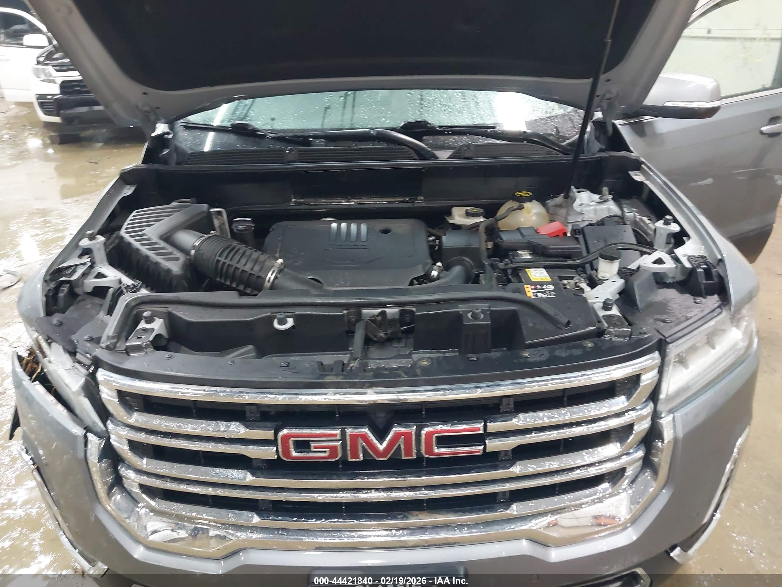 GMC ACADIA image 10