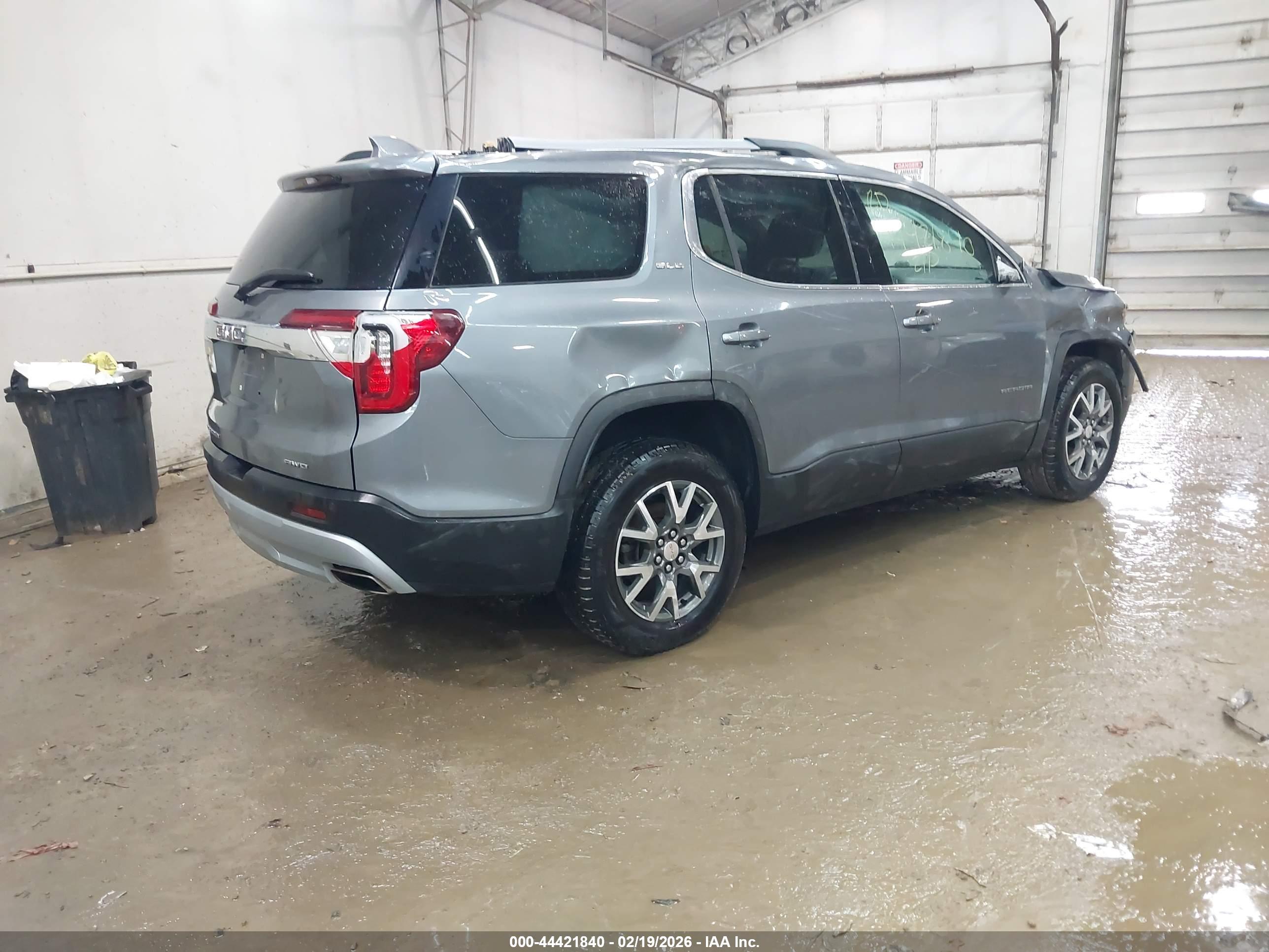 GMC ACADIA image 4