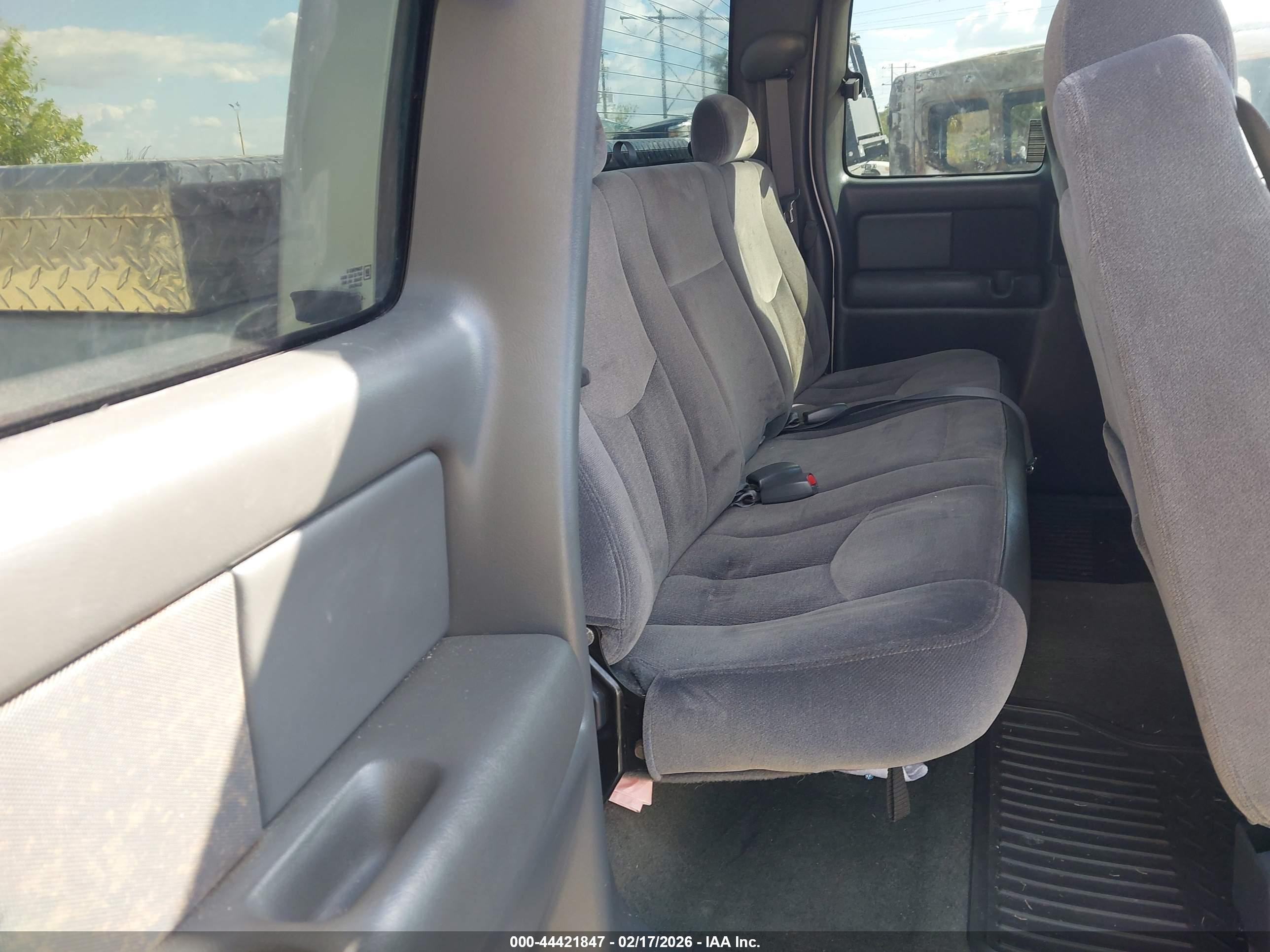 GMC SIERRA image 8