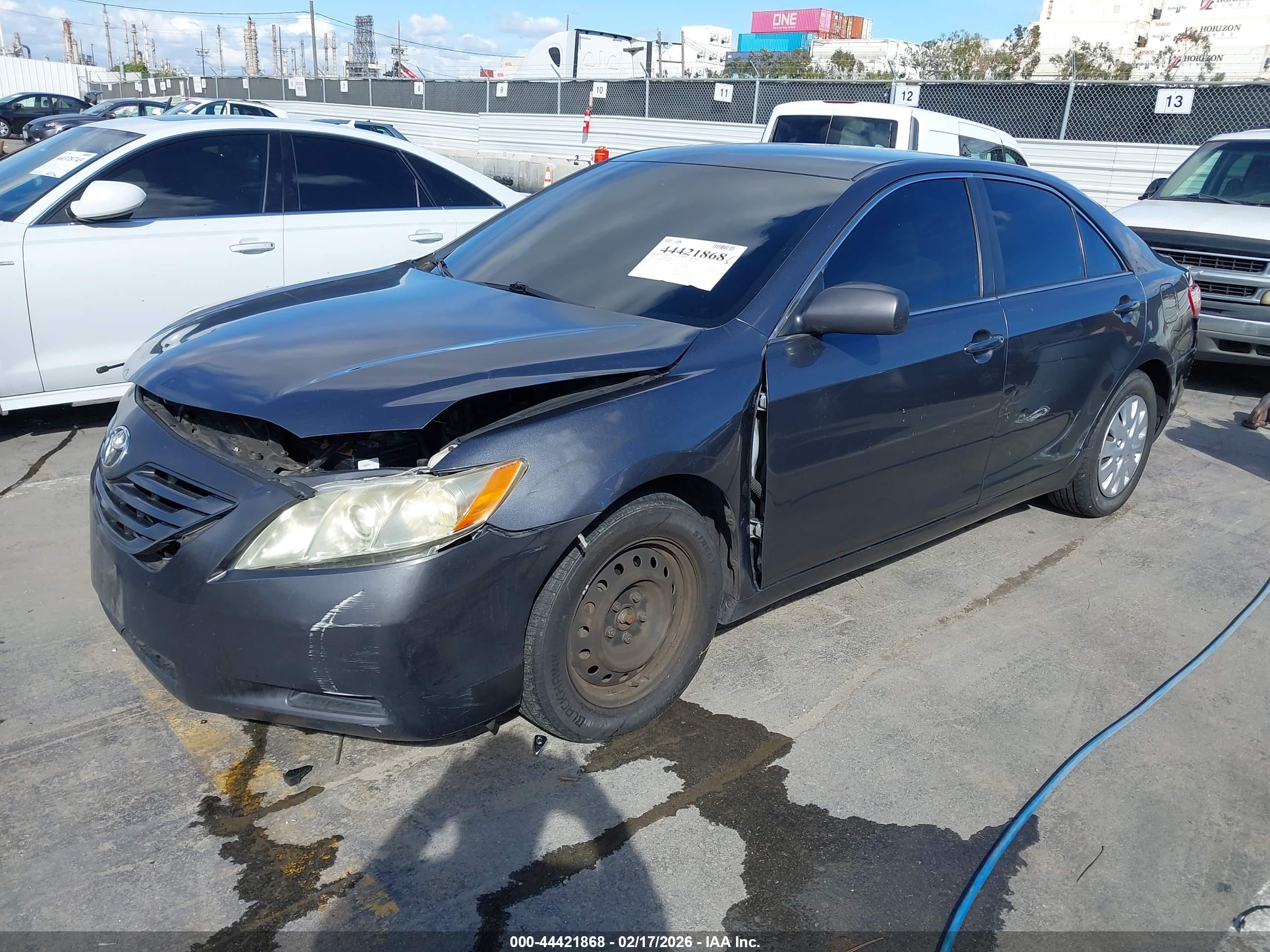 TOYOTA CAMRY image 2