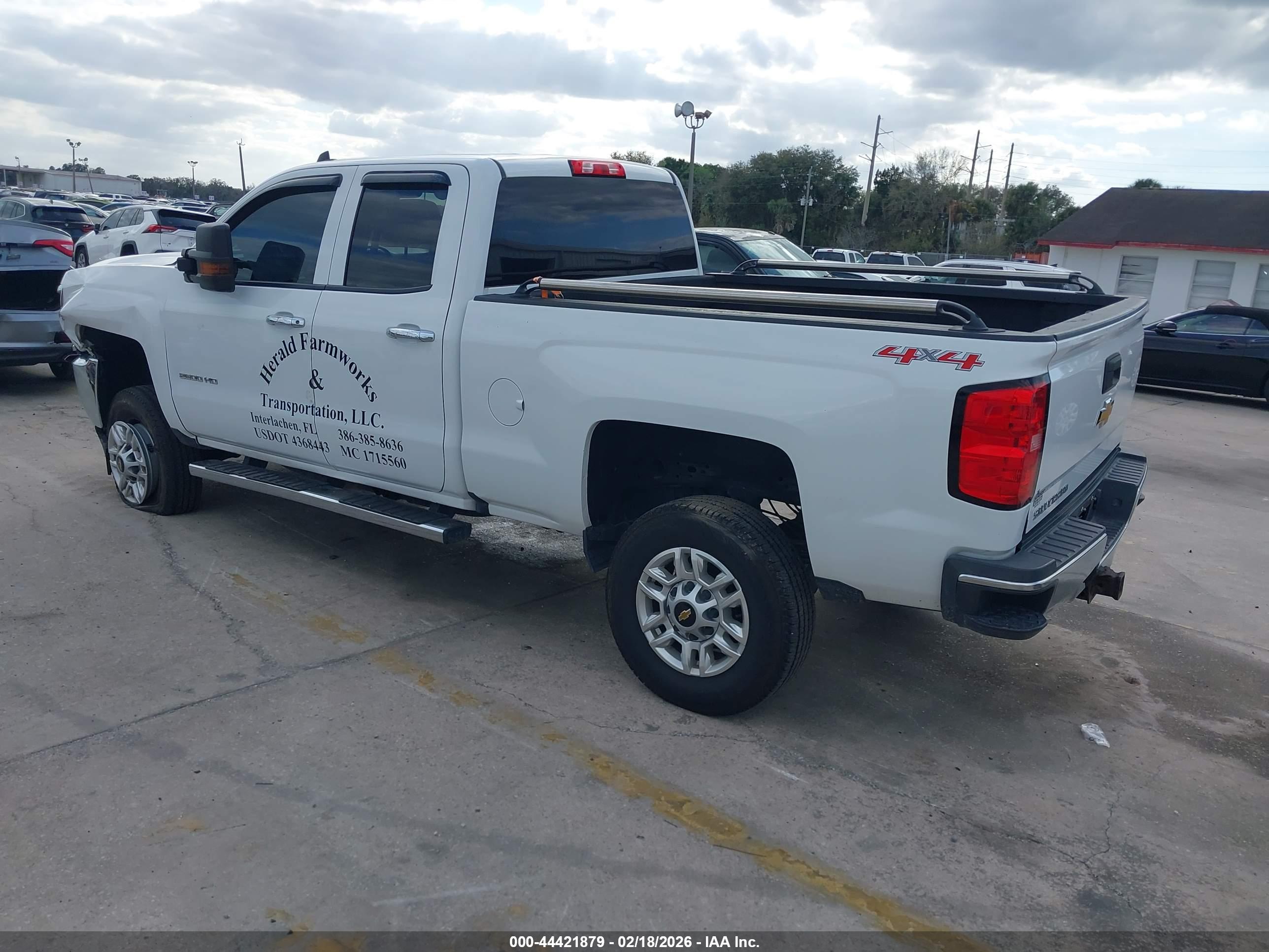 CHEVROLET SILVERADO image 3