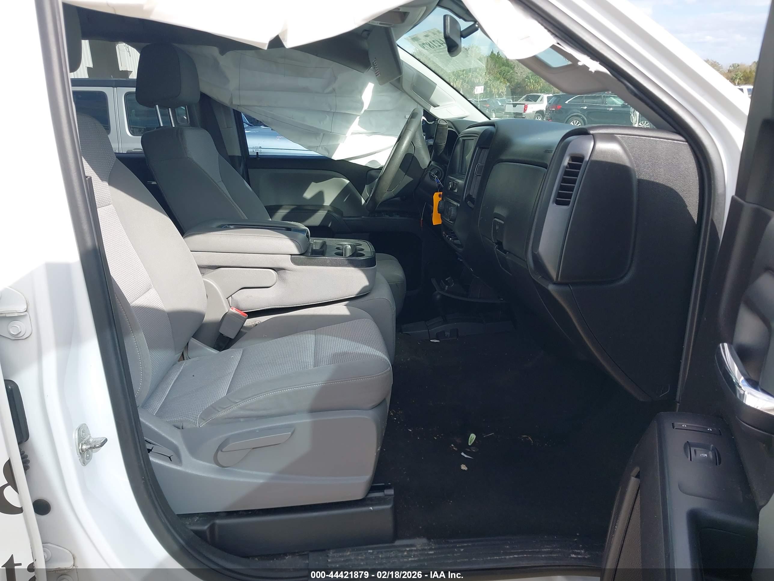 CHEVROLET SILVERADO image 5