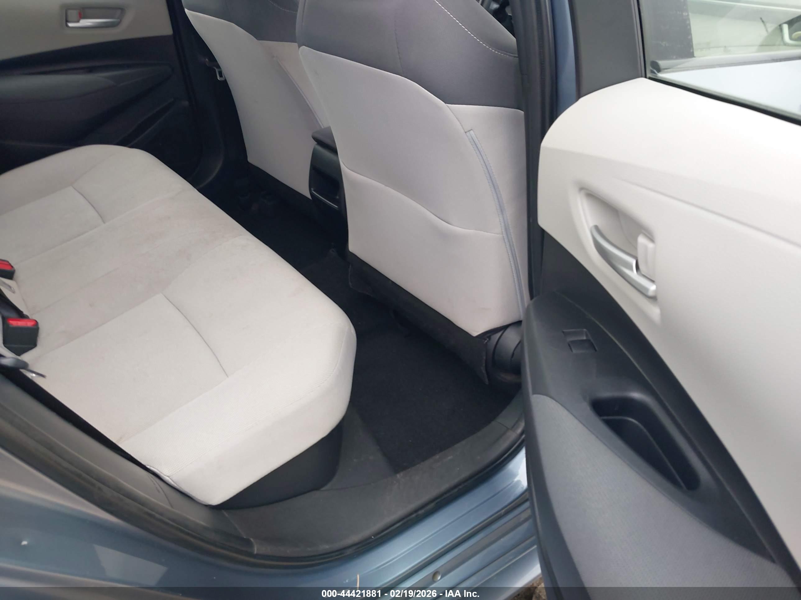 TOYOTA COROLLA image 8