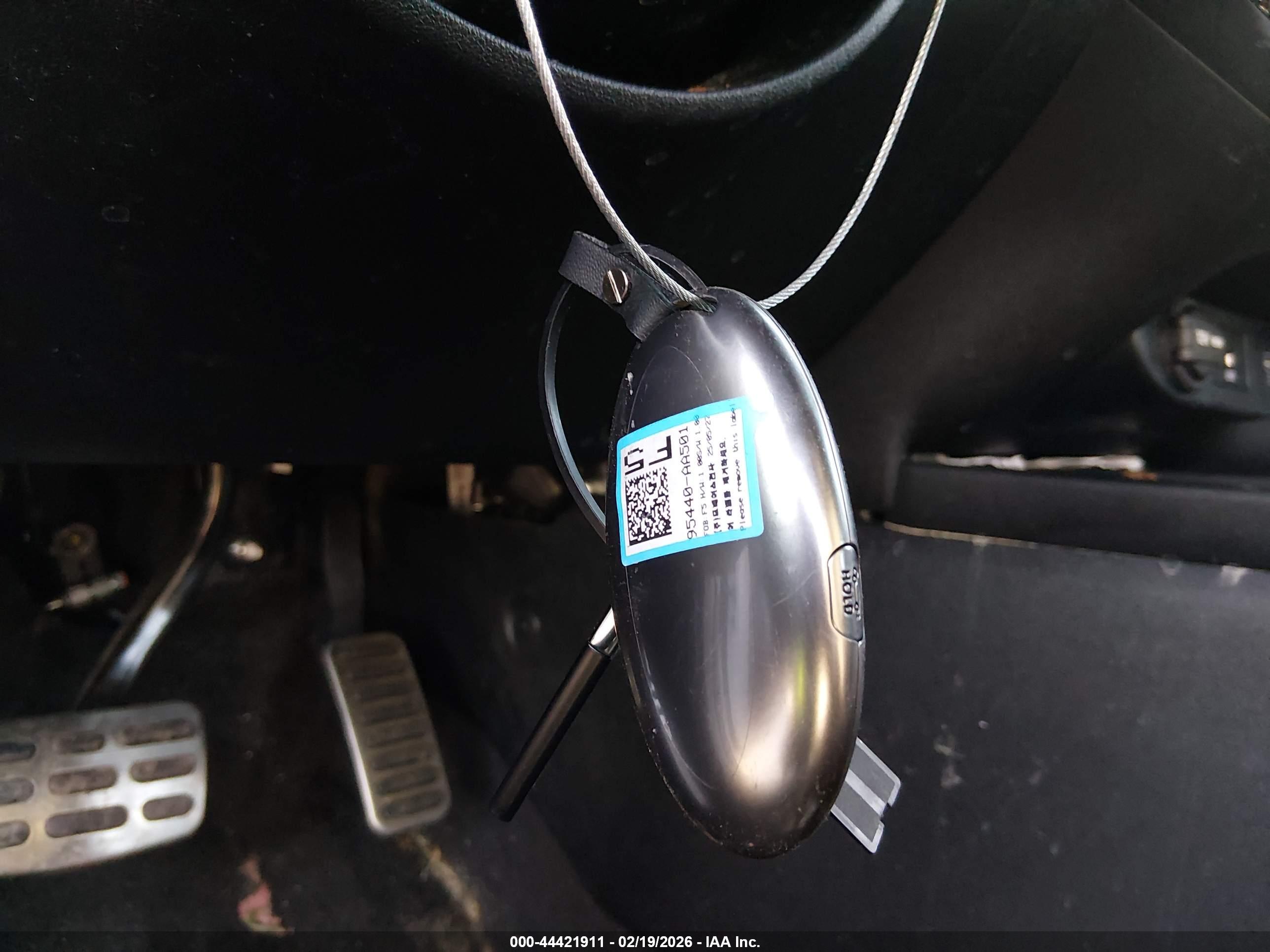 HYUNDAI ELANTRA image 11