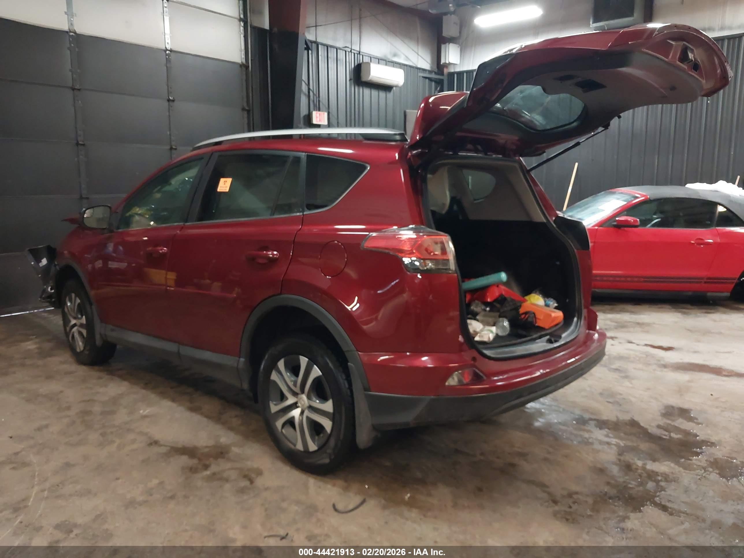 TOYOTA RAV4 image 3